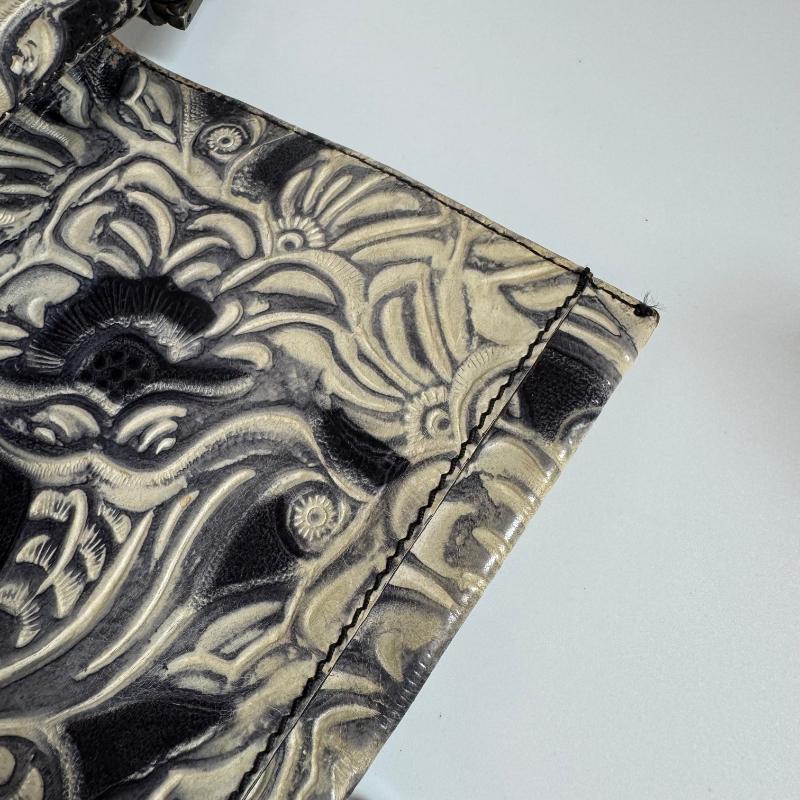 Fendi Mamma Baguette Borsa a tracolla blu bianca con fiori in rilievo in vendita 4