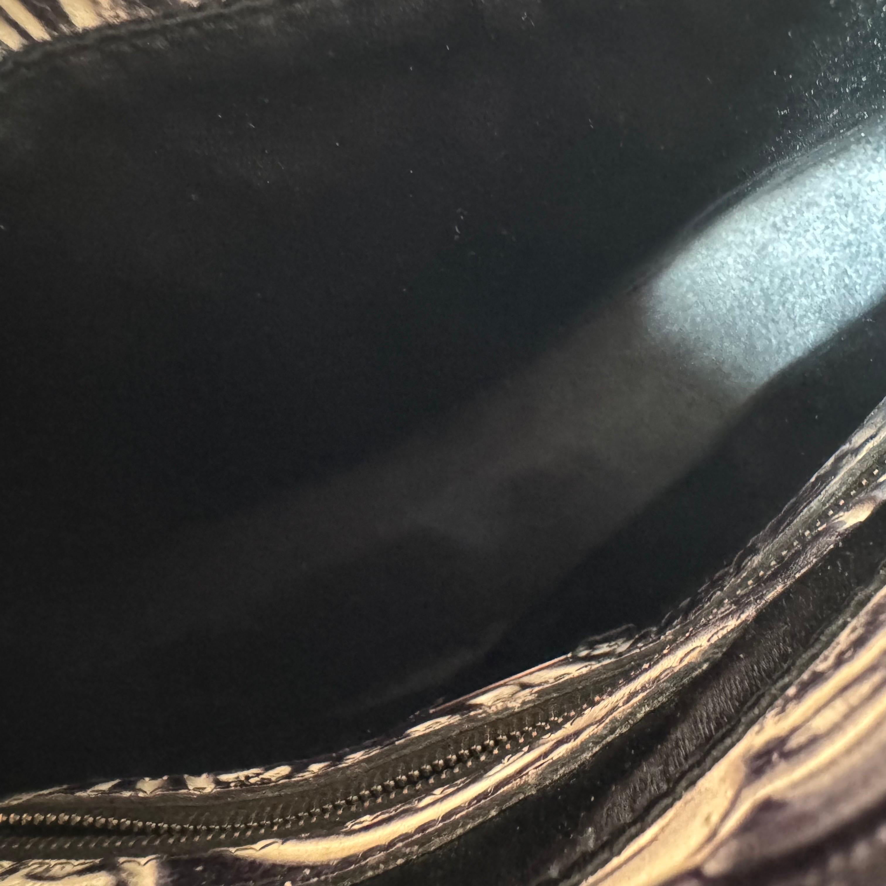 Fendi Mamma Baguette Borsa a tracolla blu bianca con fiori in rilievo in vendita 4