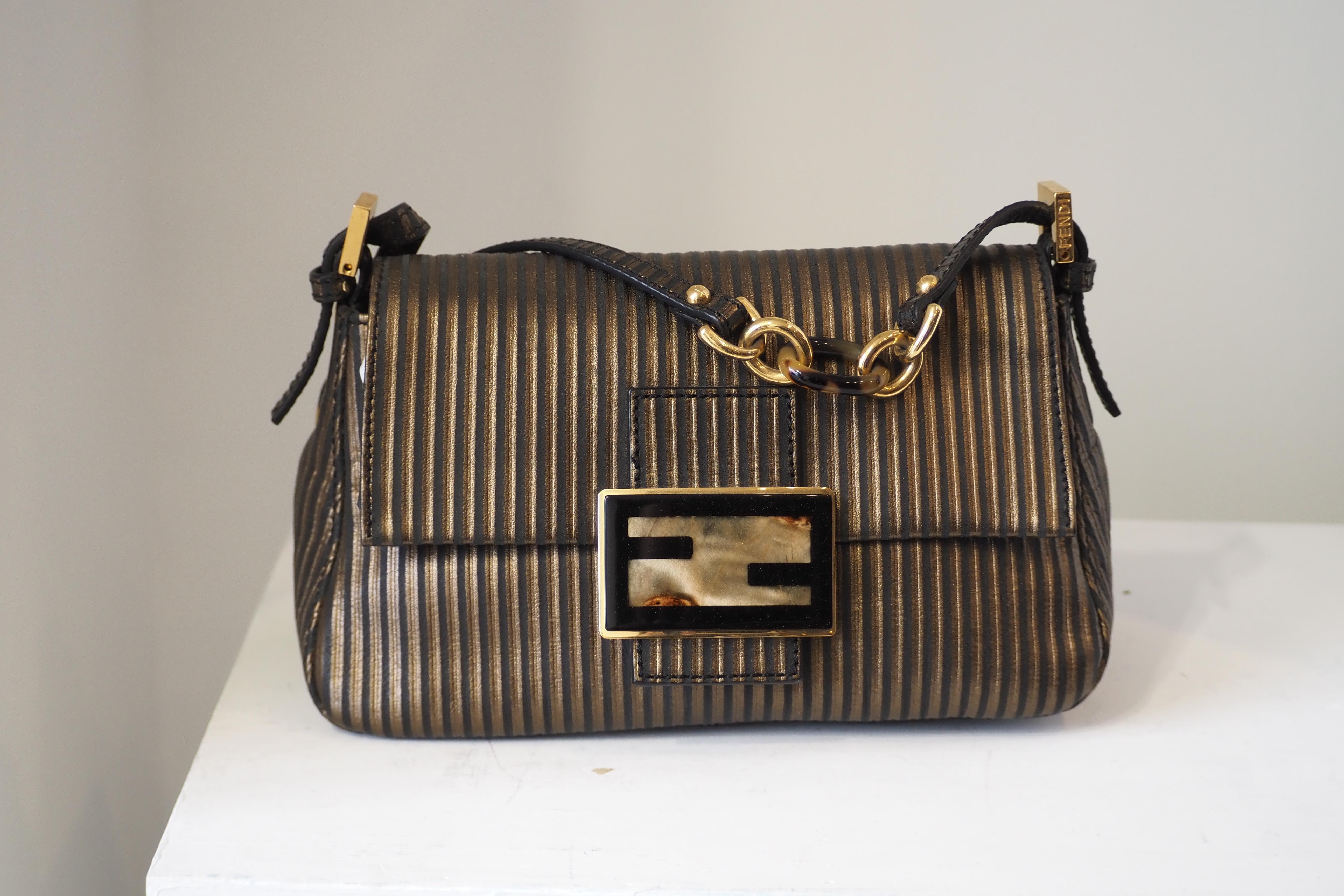 Black Fendi mamma baguette brown and gold handle bag For Sale