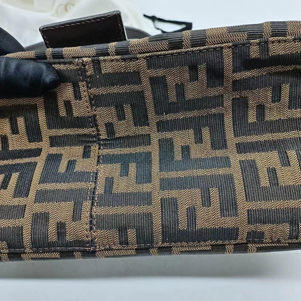 Fendi Mamma Baguette Brown Classic Zucca Monogram 7