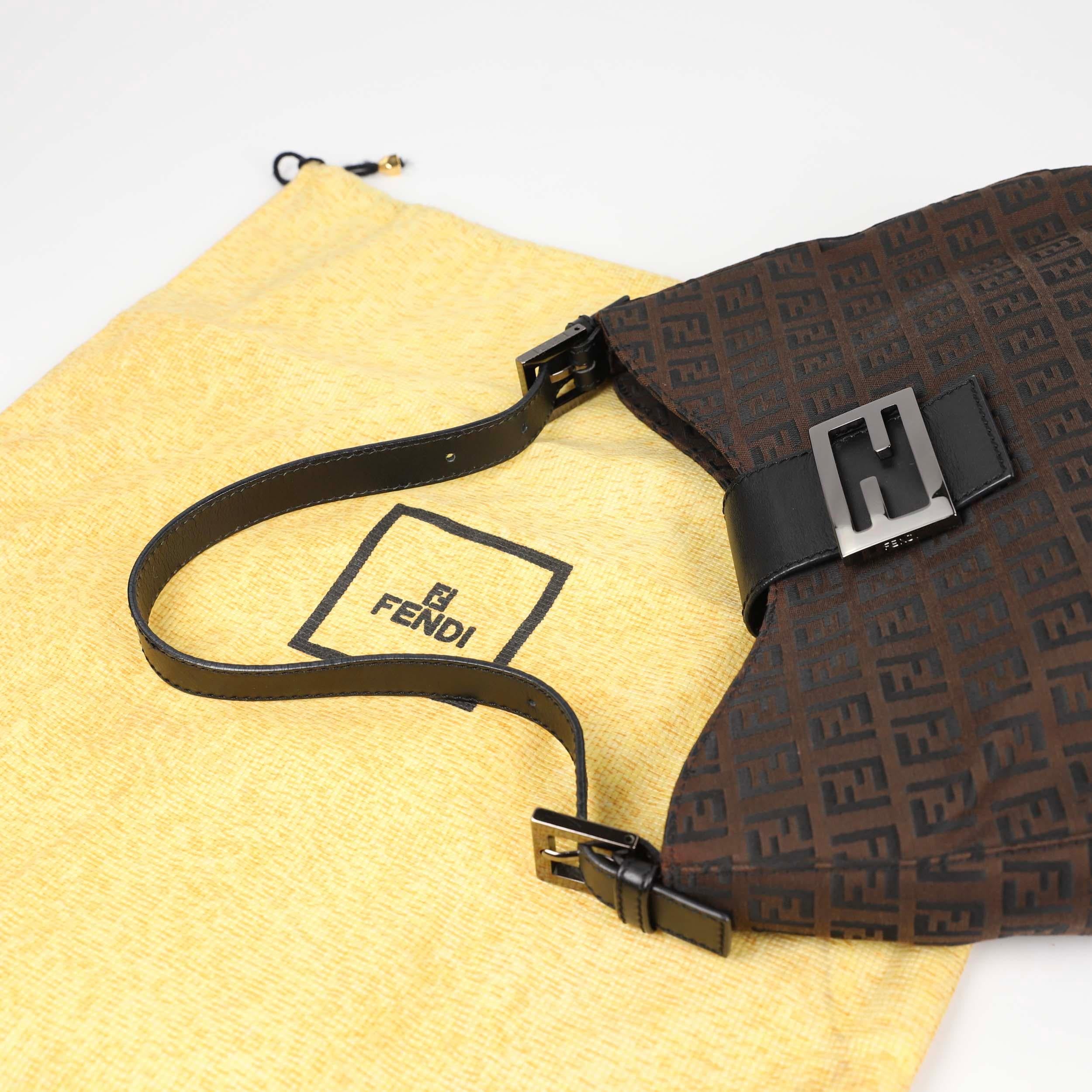 Fendi Mamma Baguette cloth handbag For Sale 2