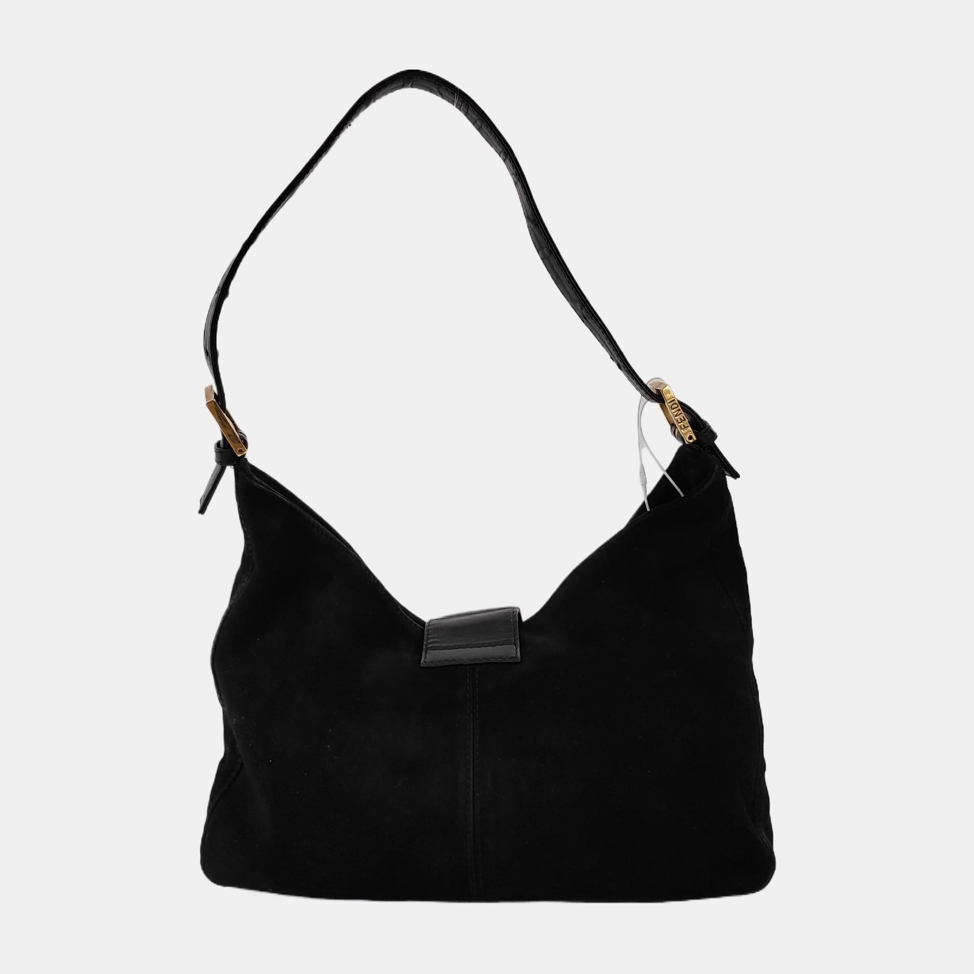 Fendi Mamma Baguette Black Suede Leather
 These are professional photos of the actual bag offered
 
 CONDITION: very good
 With light sense of use throughout. The hardware on the front buckle shows scratches. Light stains and rubbing on the corners