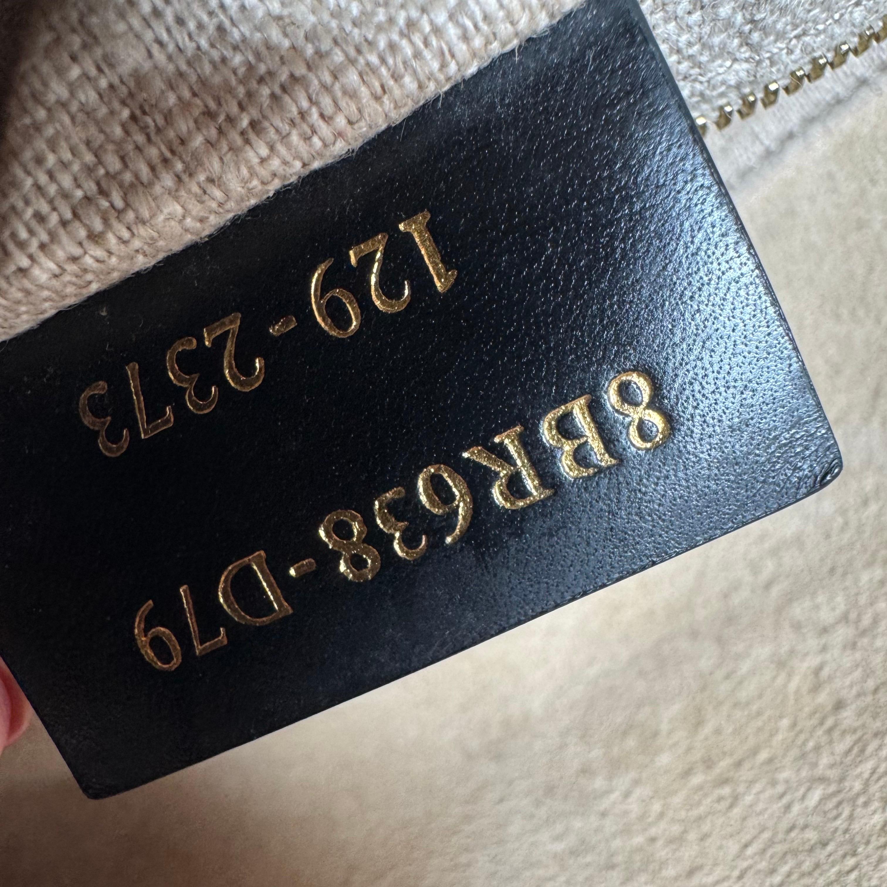 Fendi Mamma Baguette Large Pony hair in Cow Print Black and White For Sale 15