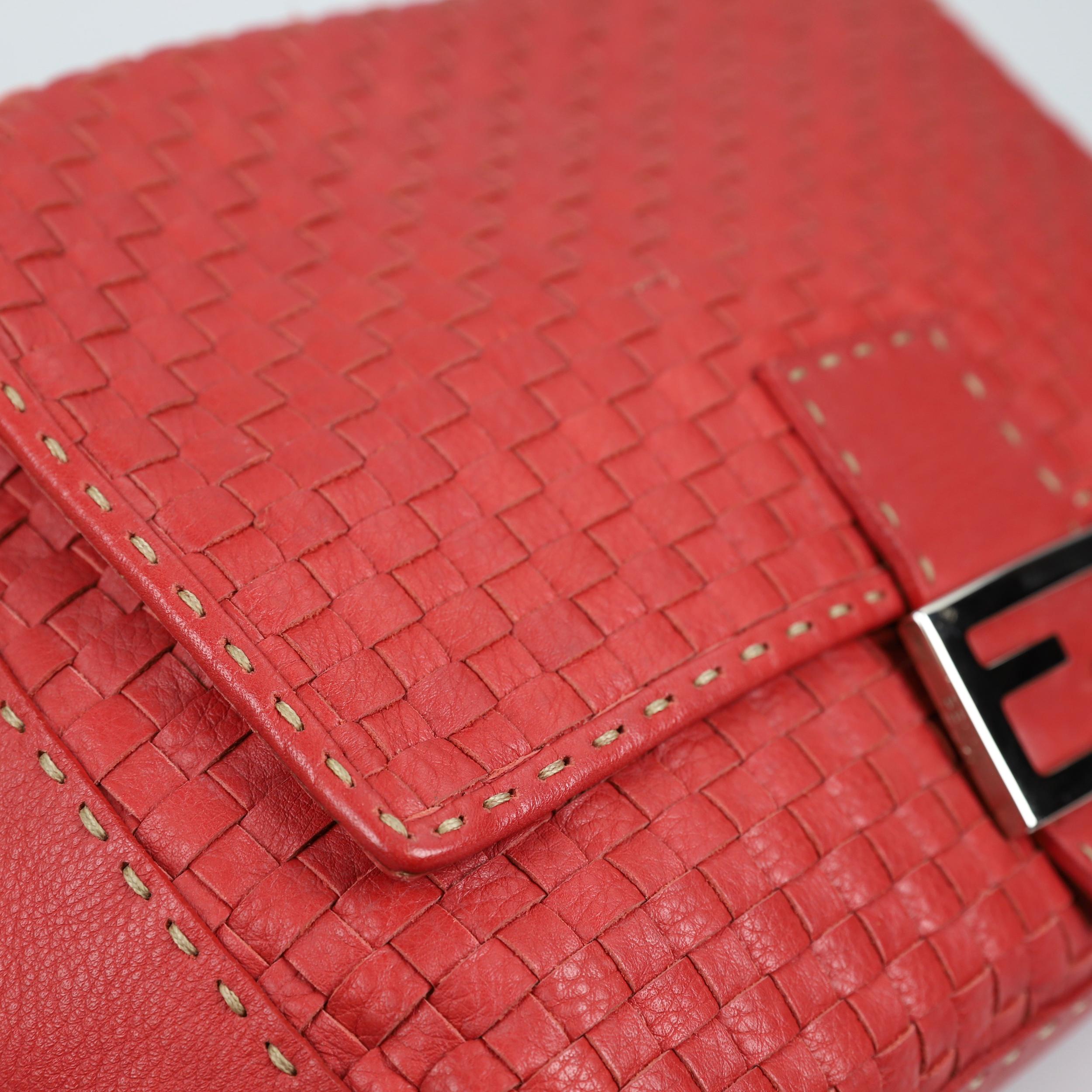 Fendi Mamma Baguette leather handbag For Sale 6