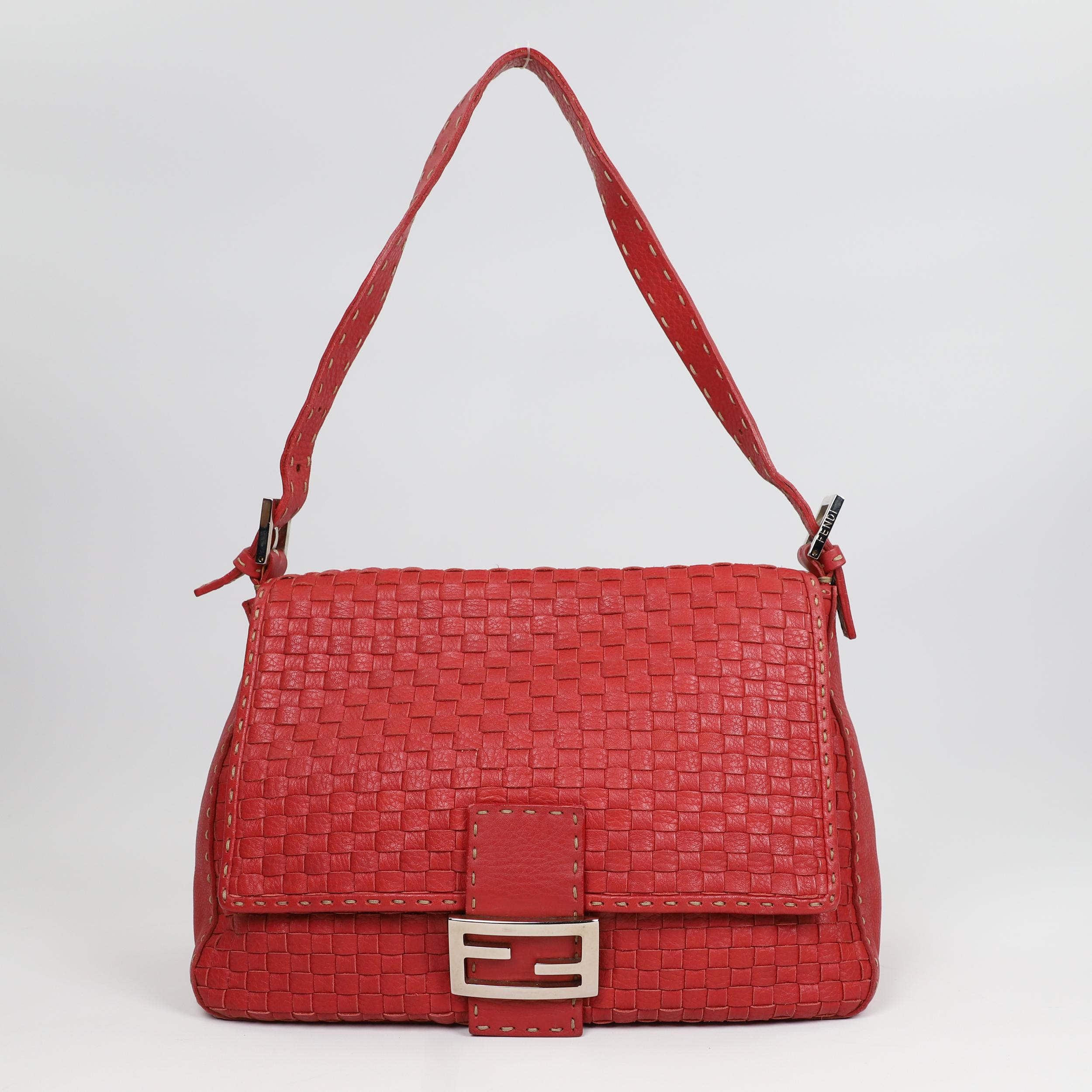 Fendi Mamma Baguette leather handbag For Sale 10