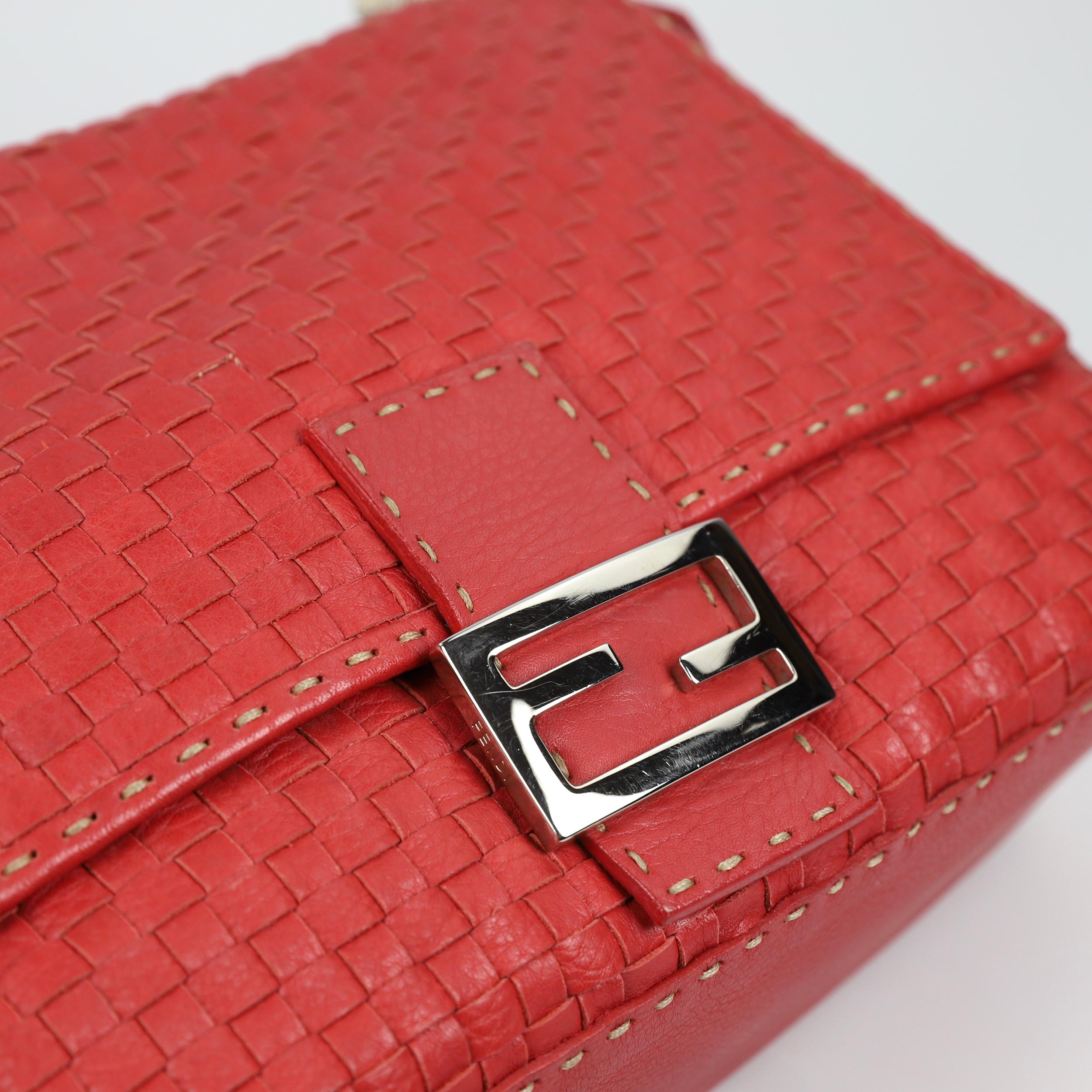 Fendi Mamma Baguette leather handbag For Sale 5