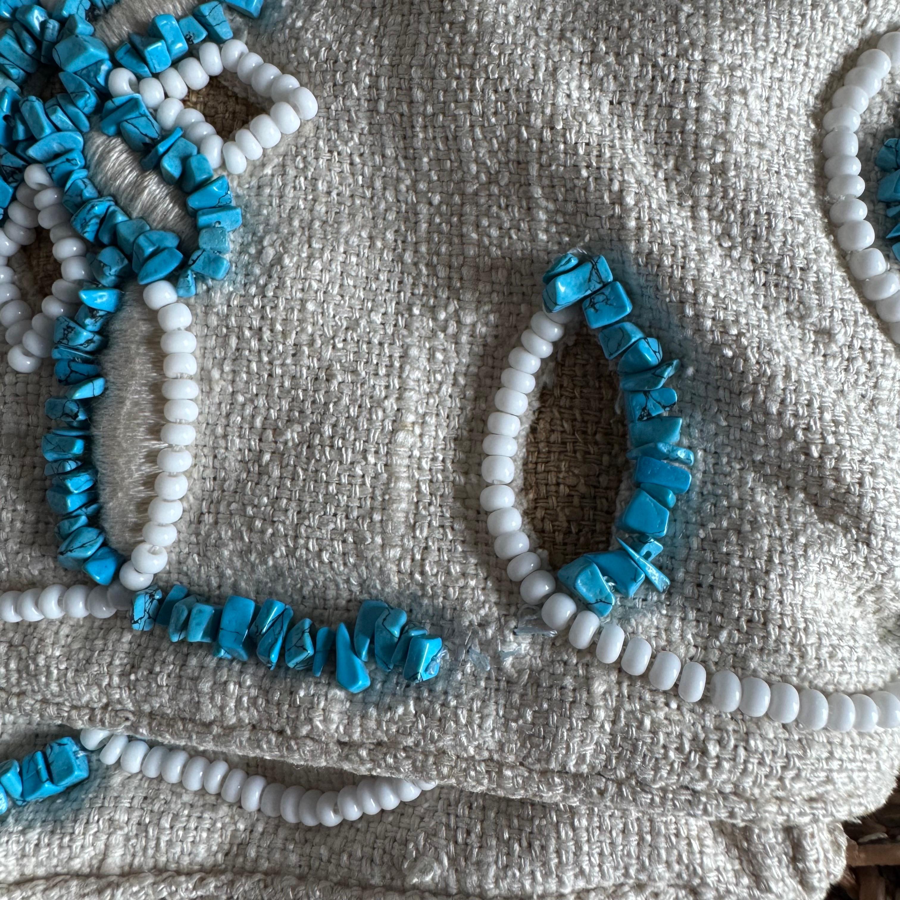 Fendi Mamma Baguette Needlepoint White Canvas and Blue and White Stones Embroide 9