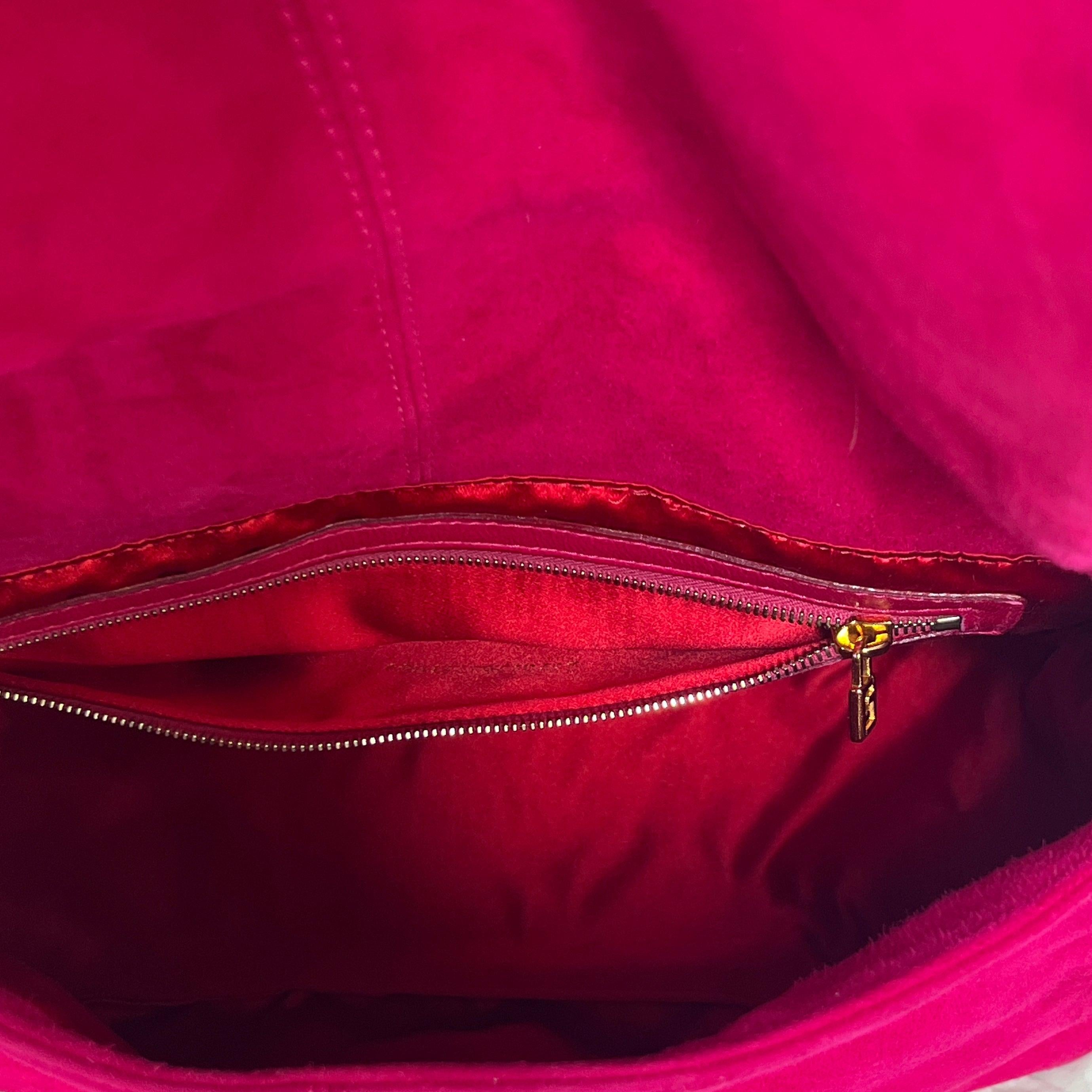 Fendi Mamma Baguette Pink Suede Shoulder Bag In condizioni ottime in vendita a SAINT-OUEN-SUR-SEINE, FR