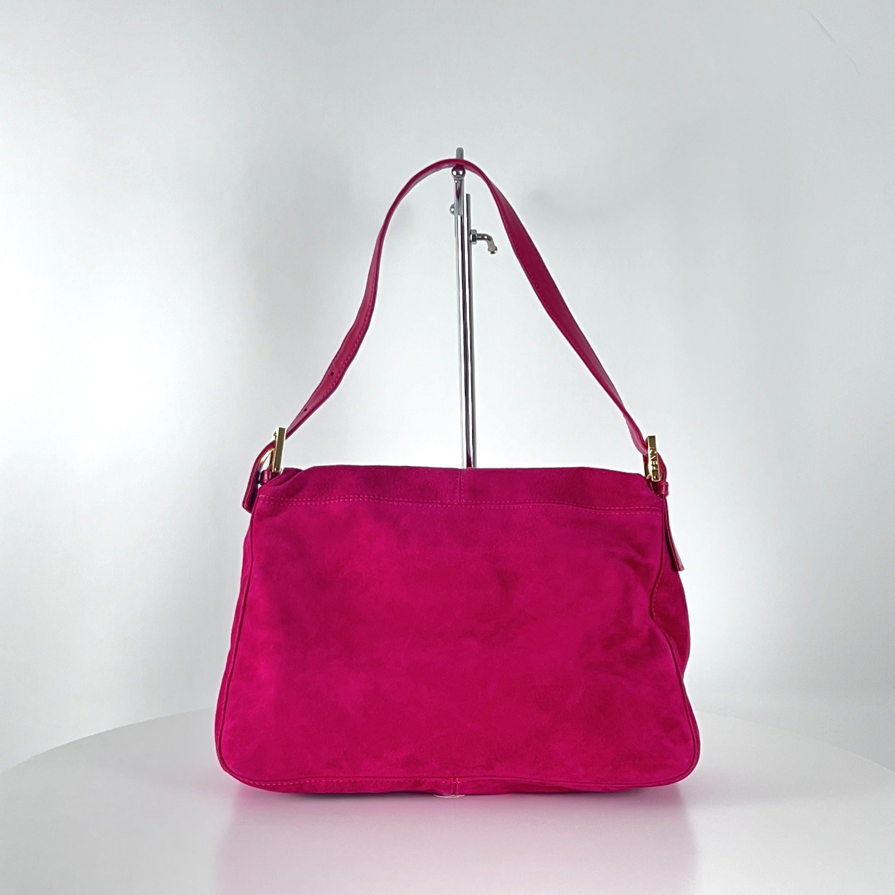 Fendi Mamma Baguette Pink Suede Shoulder Bag in vendita 2