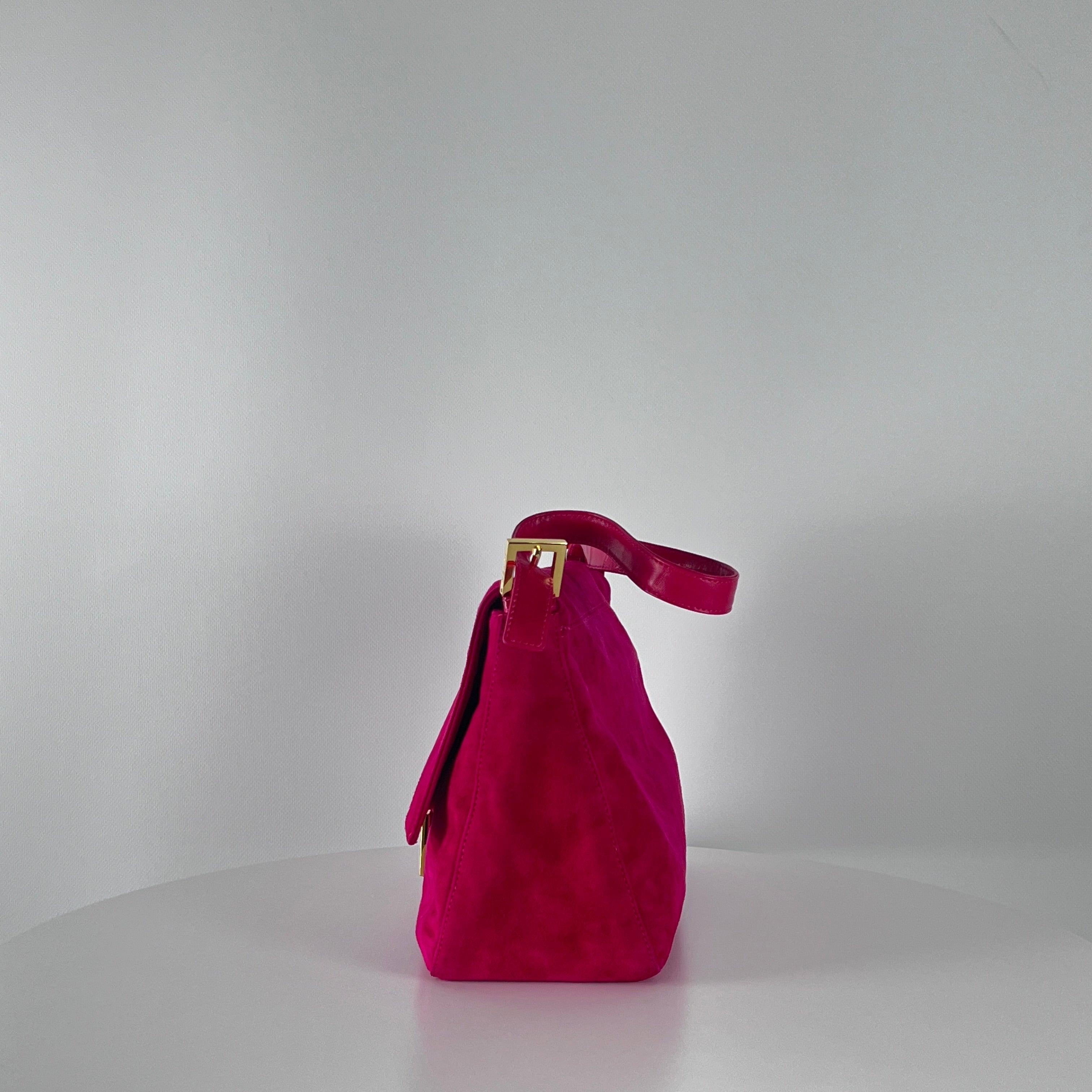 Fendi Mamma Baguette Pink Suede Shoulder Bag in vendita 4