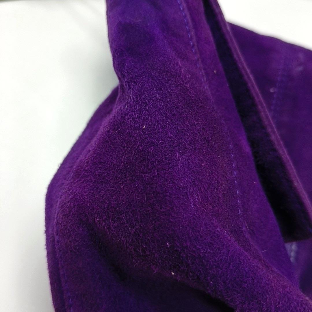 Fendi Mamma Baguette Cuir velours violet en vente 9