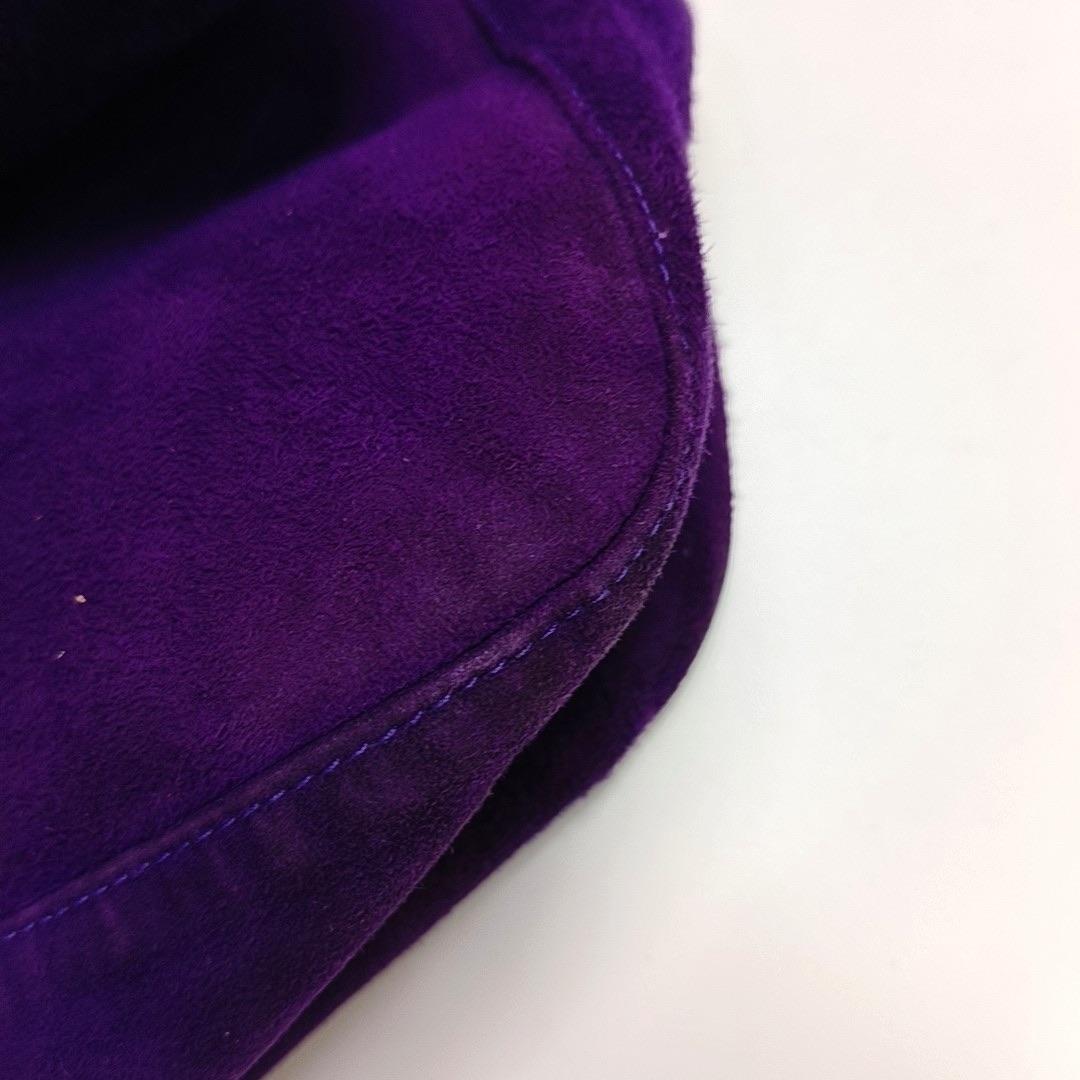 Fendi Mamma Baguette Cuir velours violet en vente 11