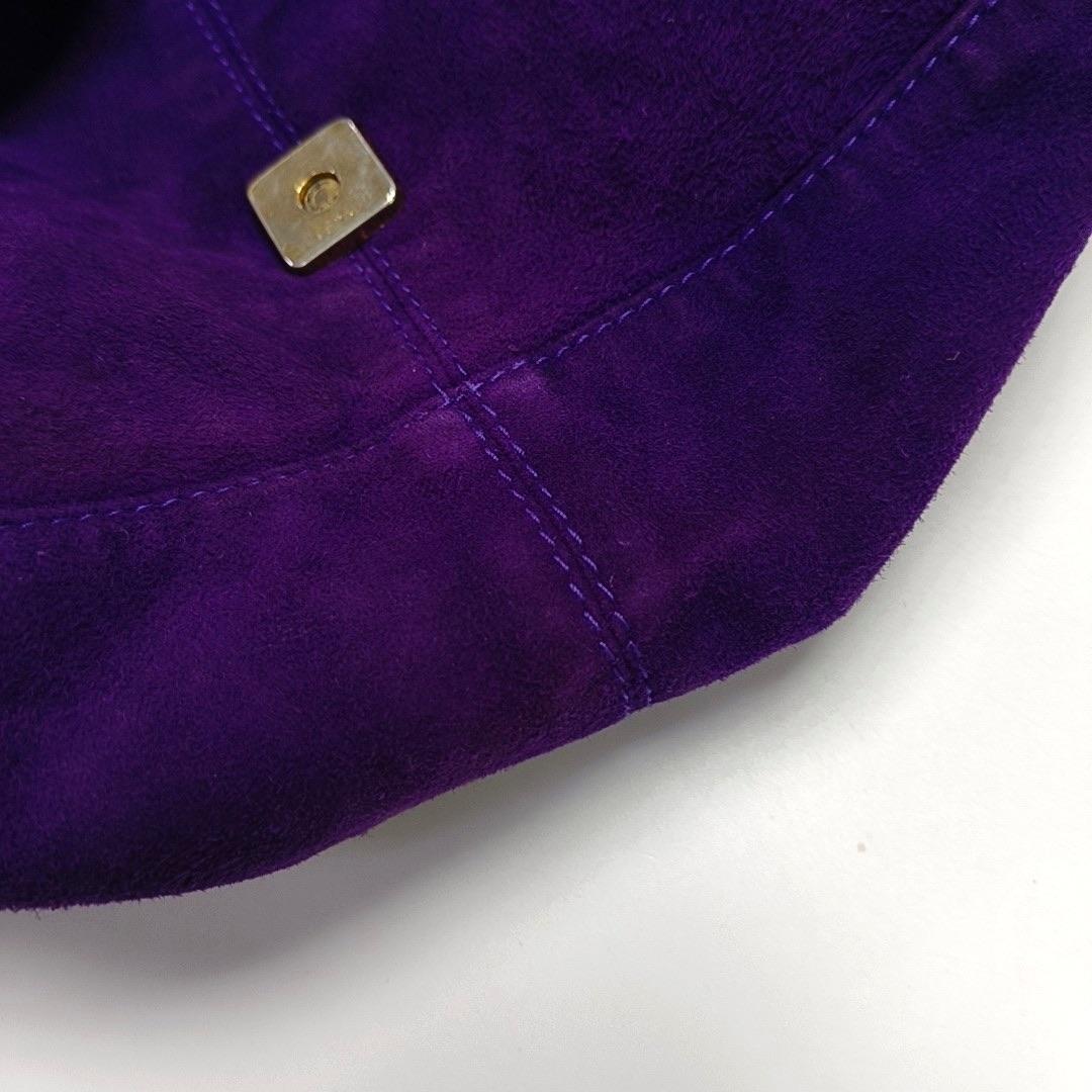 Fendi Mamma Baguette Cuir velours violet en vente 12