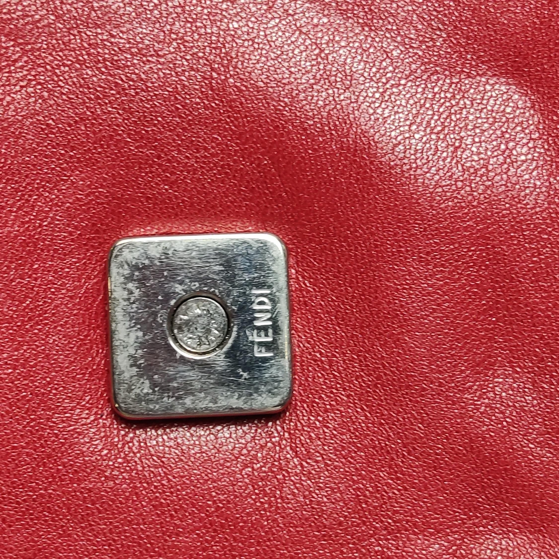 Fendi Mamma Baguette Red Lambskin Leather Silver Hardware en vente 8