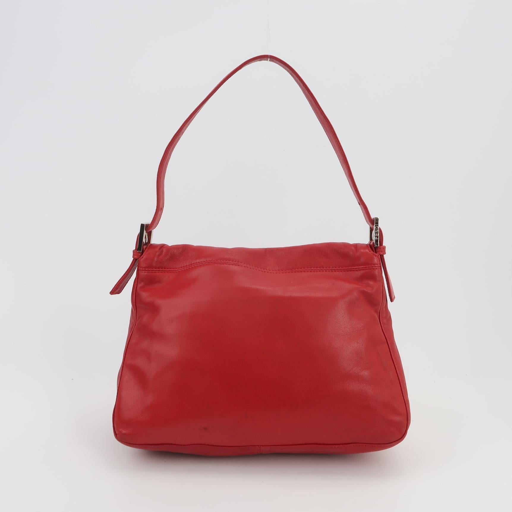 Fendi Mamma Baguette Red Lambskin Leather Silver Hardware en vente 3
