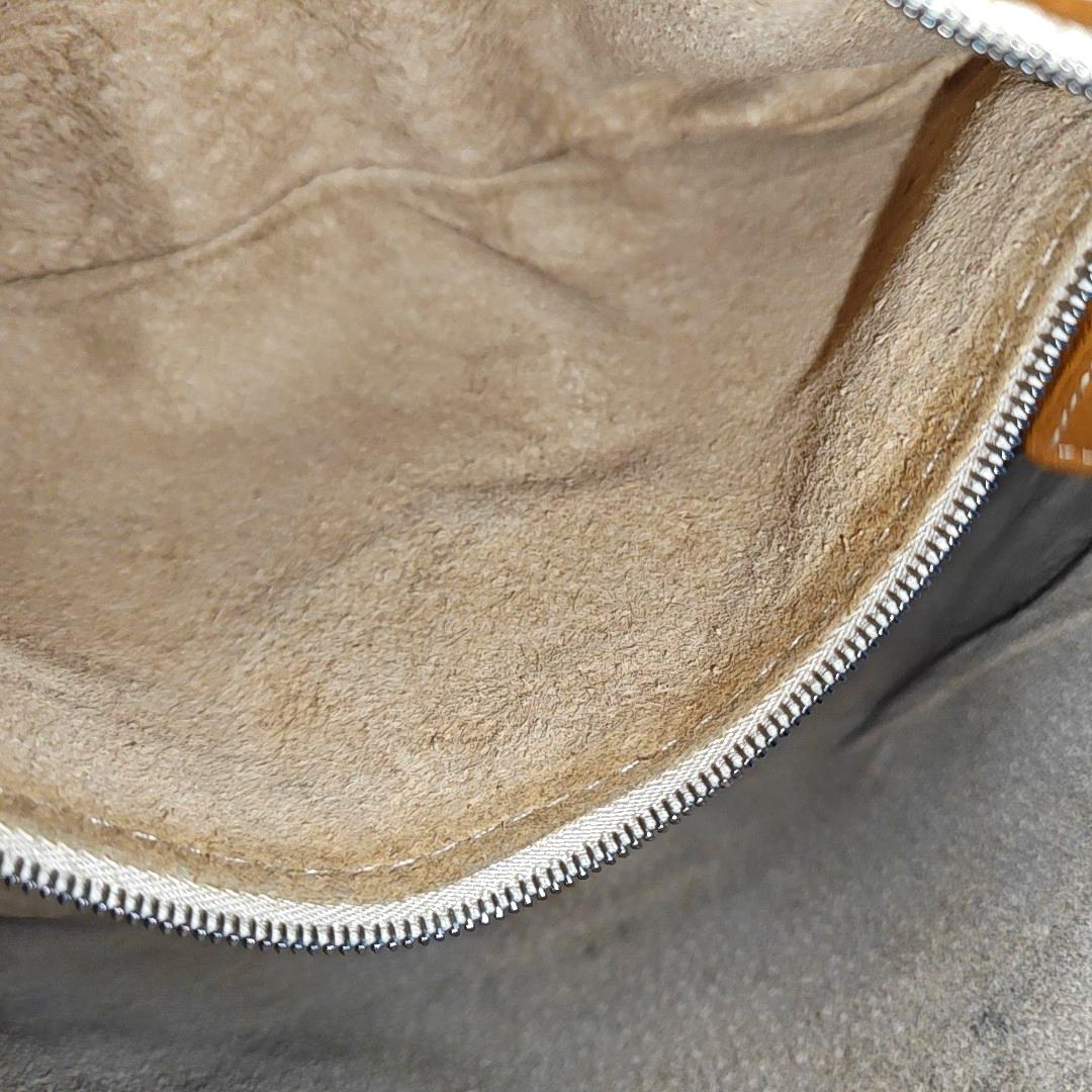 Fendi Mamma Baguette Selleria Calfskin Leather Caramel Tan Brown Shoulder Bag 10