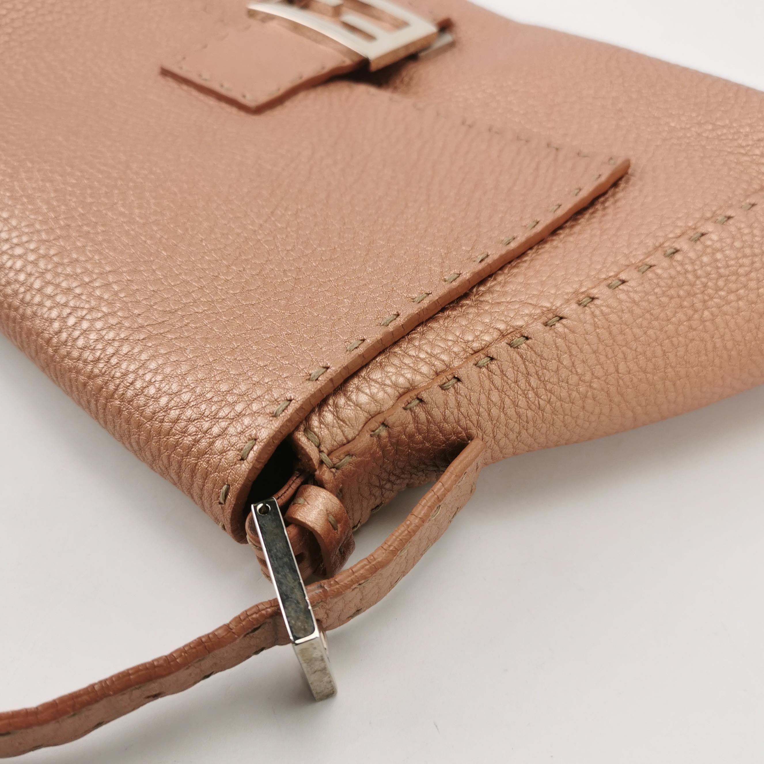 Fendi Mamma Baguette Selleria Calfskin Leather Pink Metallic For Sale 6