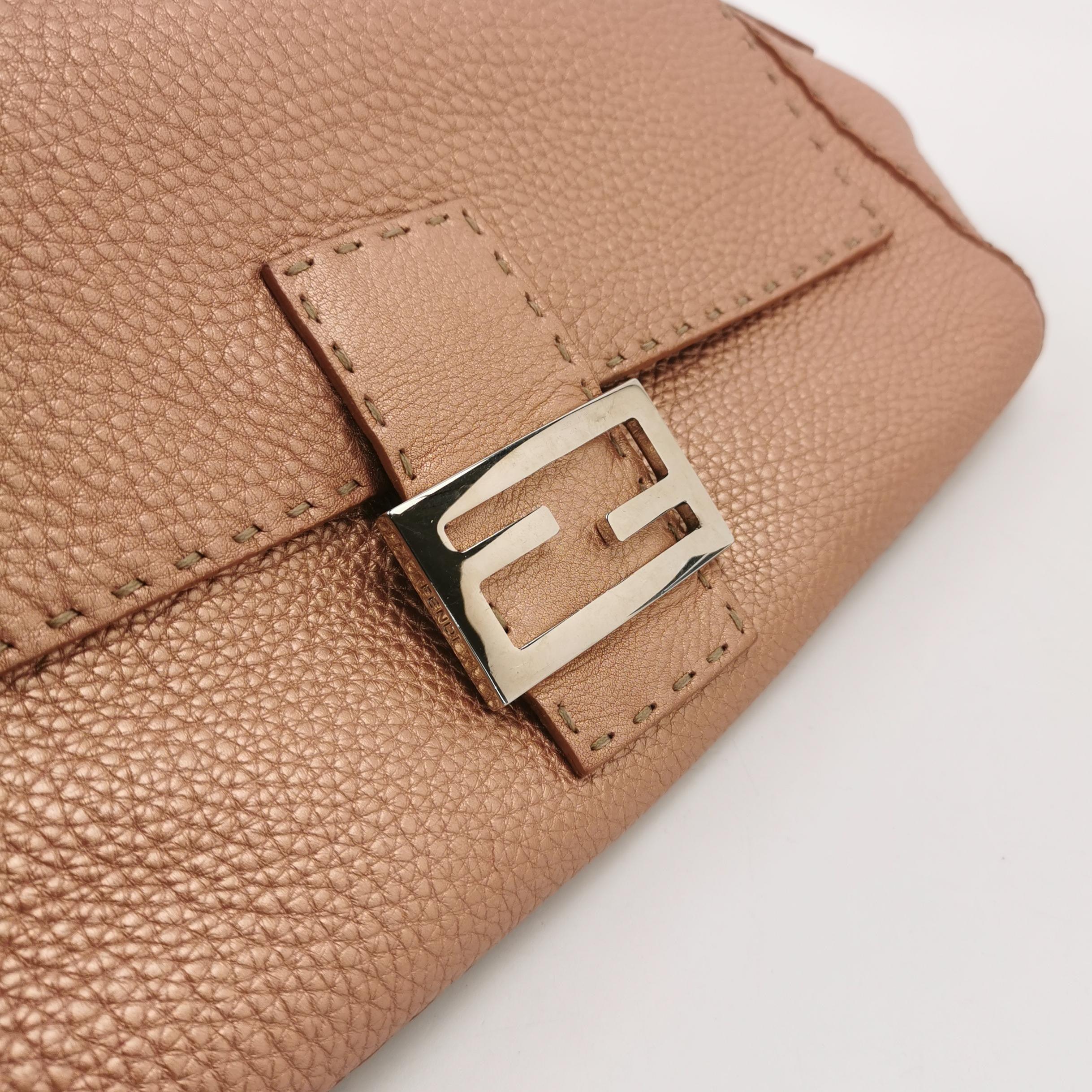 Fendi Mamma Baguette Selleria Calfskin Leather Pink Metallic For Sale 4