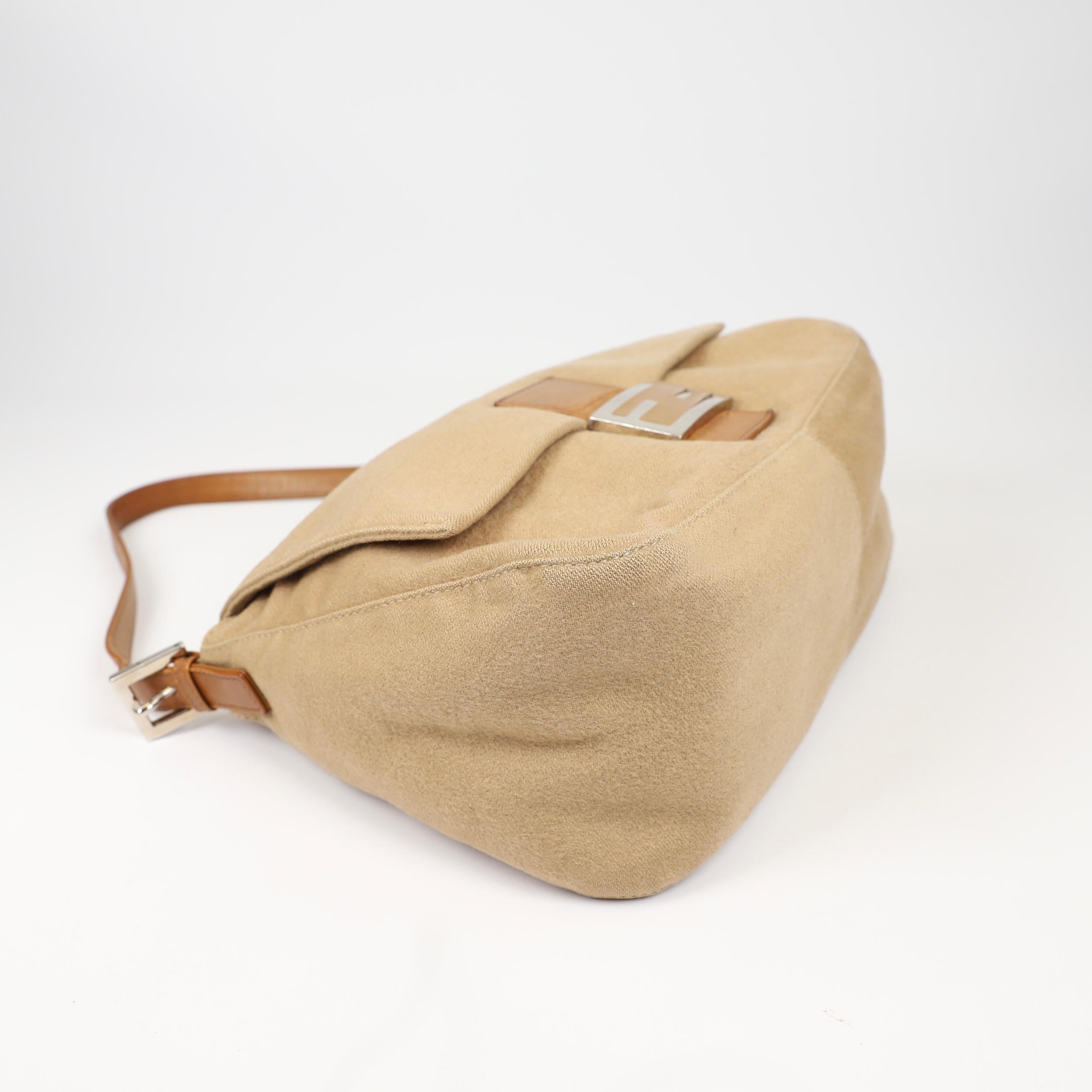 Fendi Mamma Baguette wool handbag For Sale 8
