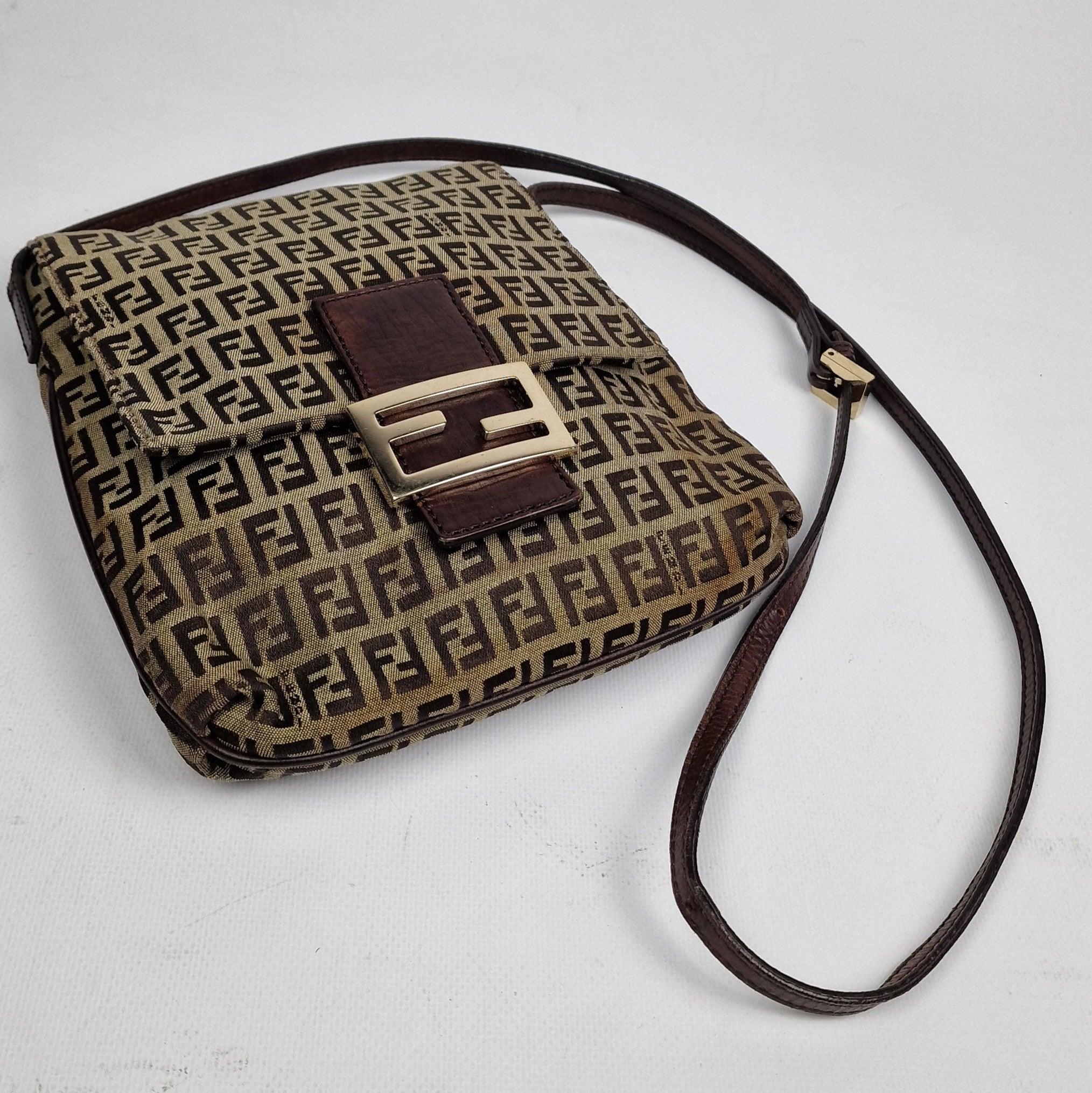 Fendi Mamma Baguette Zucca Canvas Umhängetasche Braun im Angebot 1
