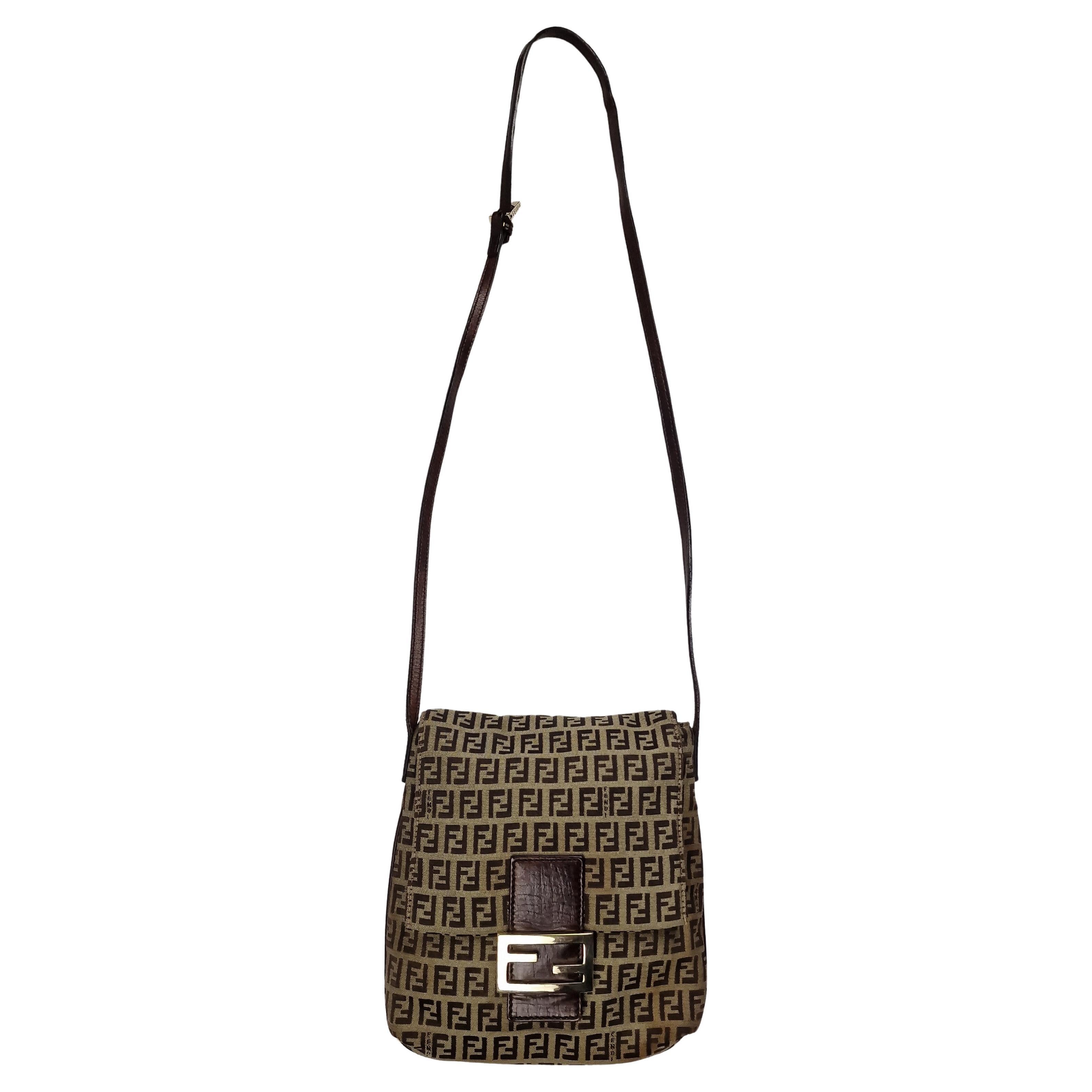 Fendi Mamma Baguette Zucca Borsa a tracolla in tela marrone