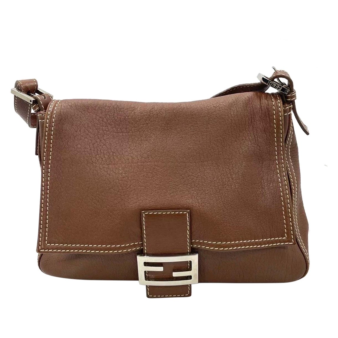 Fendi Mamma Forever Baguette in pelle di vitello marrone Selleria con dettagli argentati