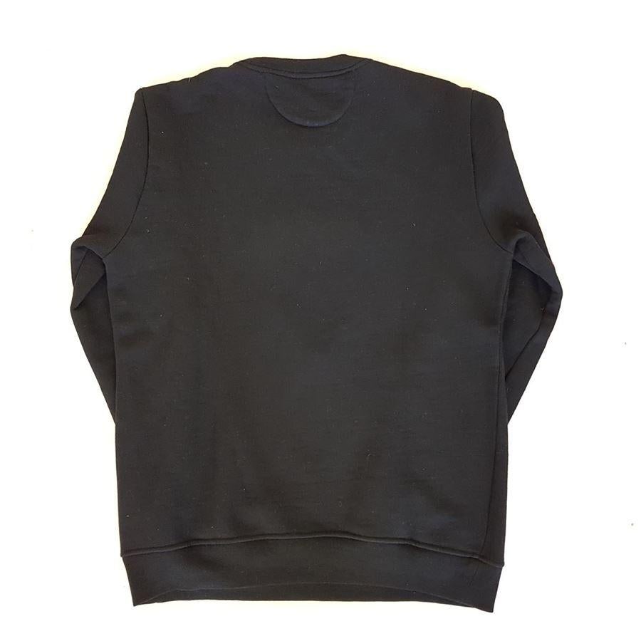 Beautiful and funny men's sweater by Fendi
Wool
Round neck
Black color
Central leather 