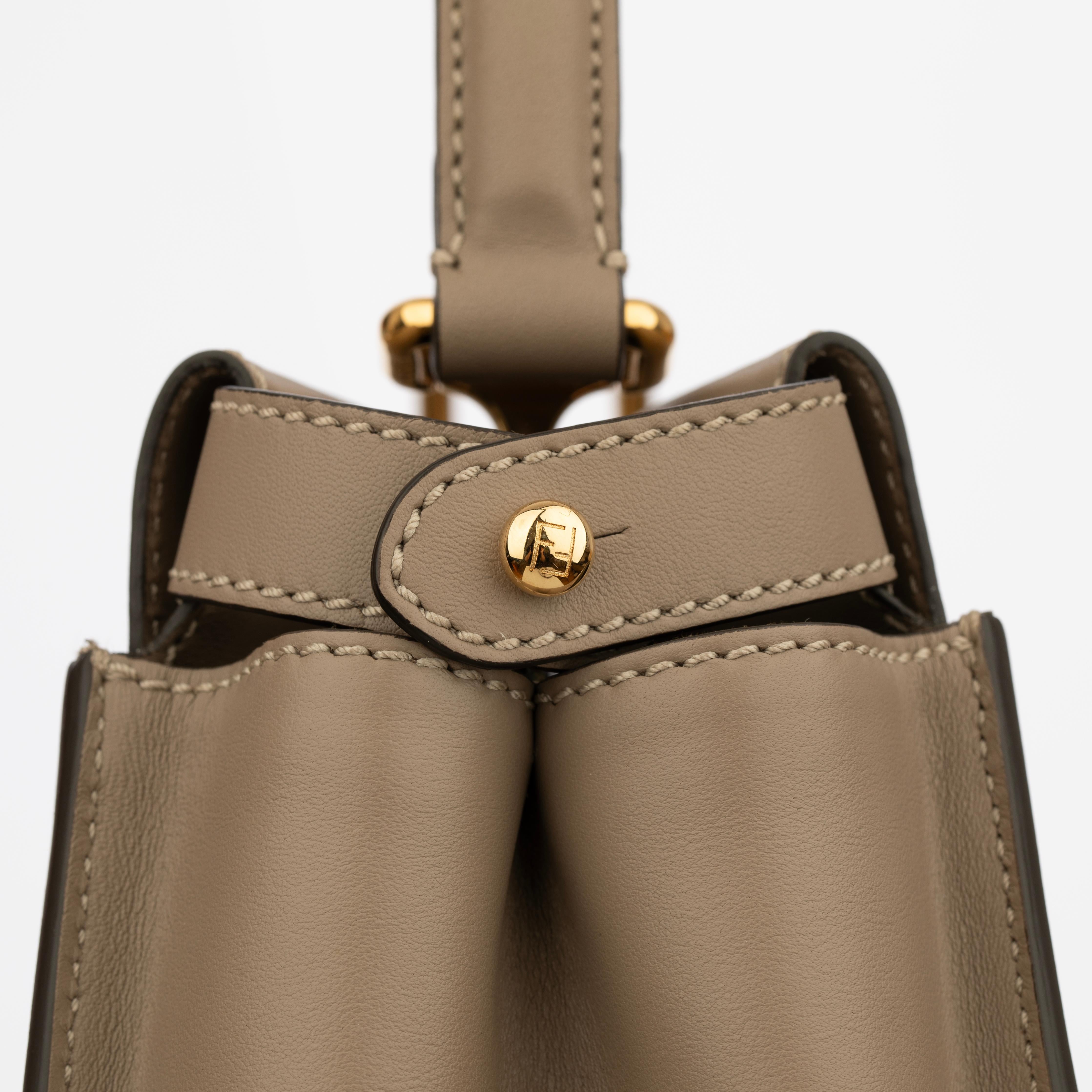 Fendi Medium Peekaboo Bag In Taupe Leather With Gold Hardware For Sale 8