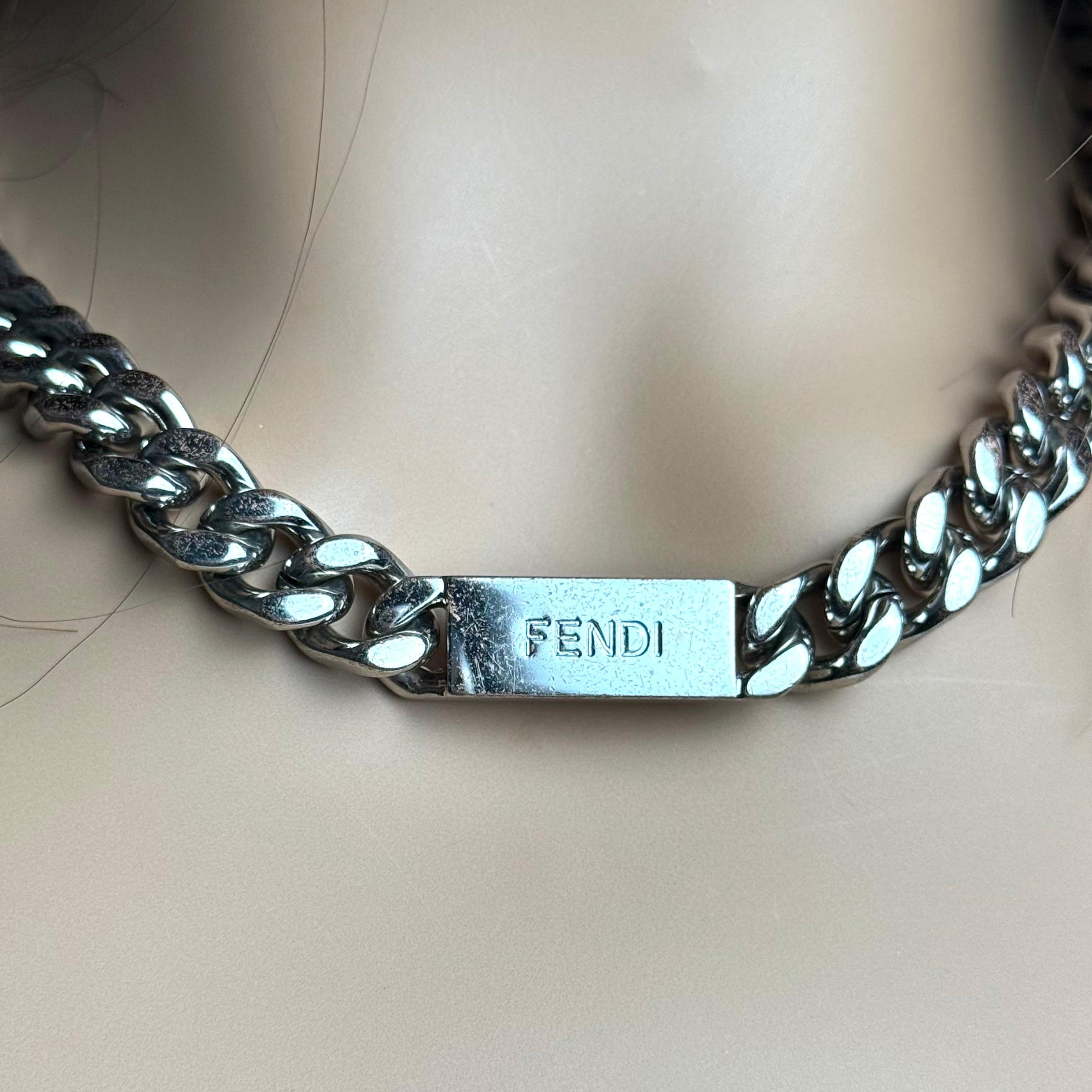 Fendi Collana a catena cubana da uomo H30737K Finitura Palladio Argento in vendita 5