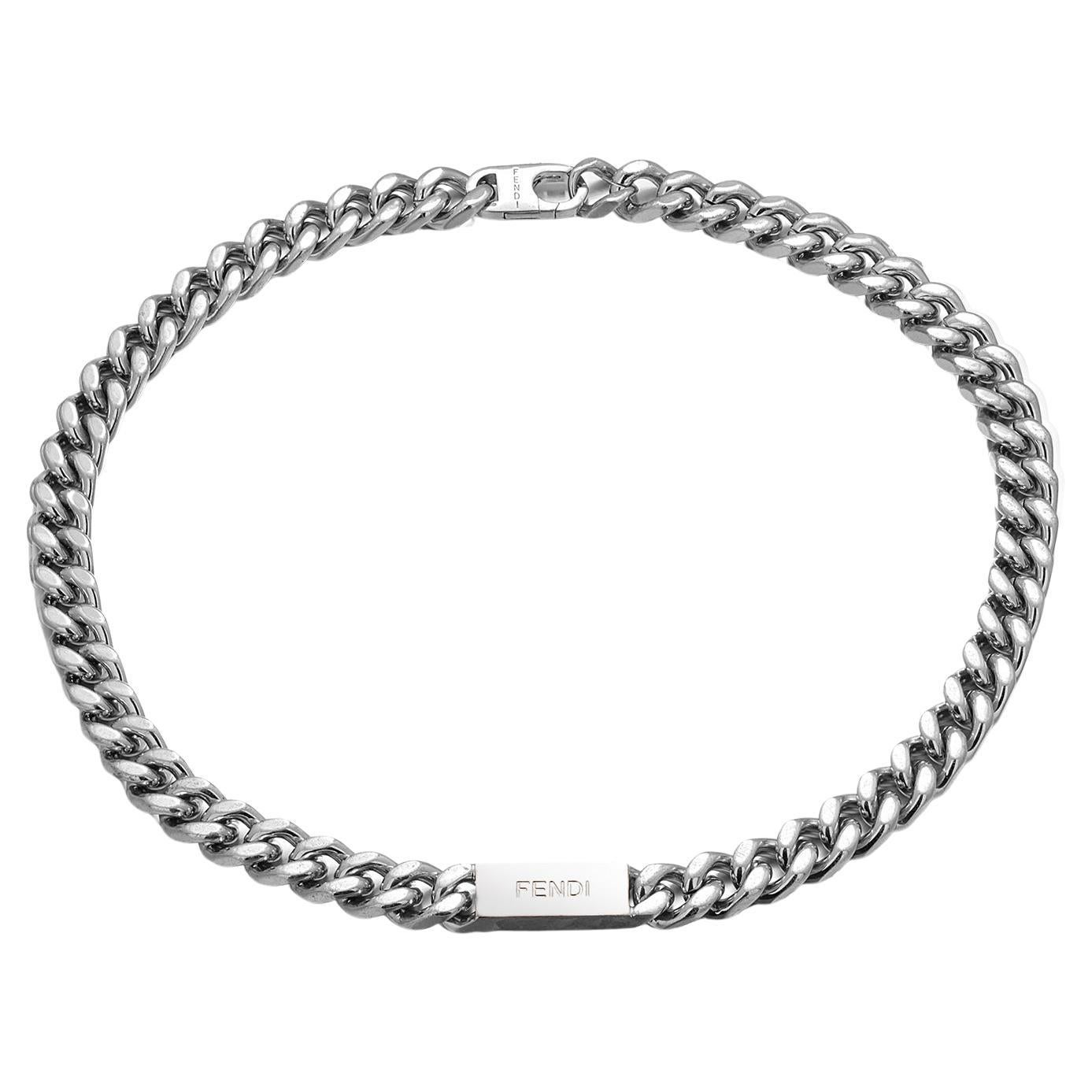 What is a Cuban necklace?