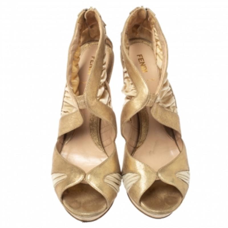 Women's Fendi Metallic Beige Leather and Fabric Platform Sandals Size 40 For Sale