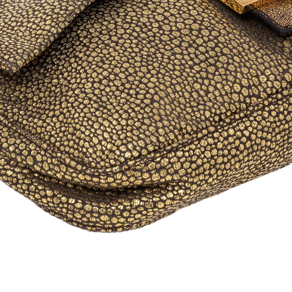 Fendi Metallic Gold Brocade Fabric Baguette Bag In Good Condition In Dubai, Al Qouz 2
