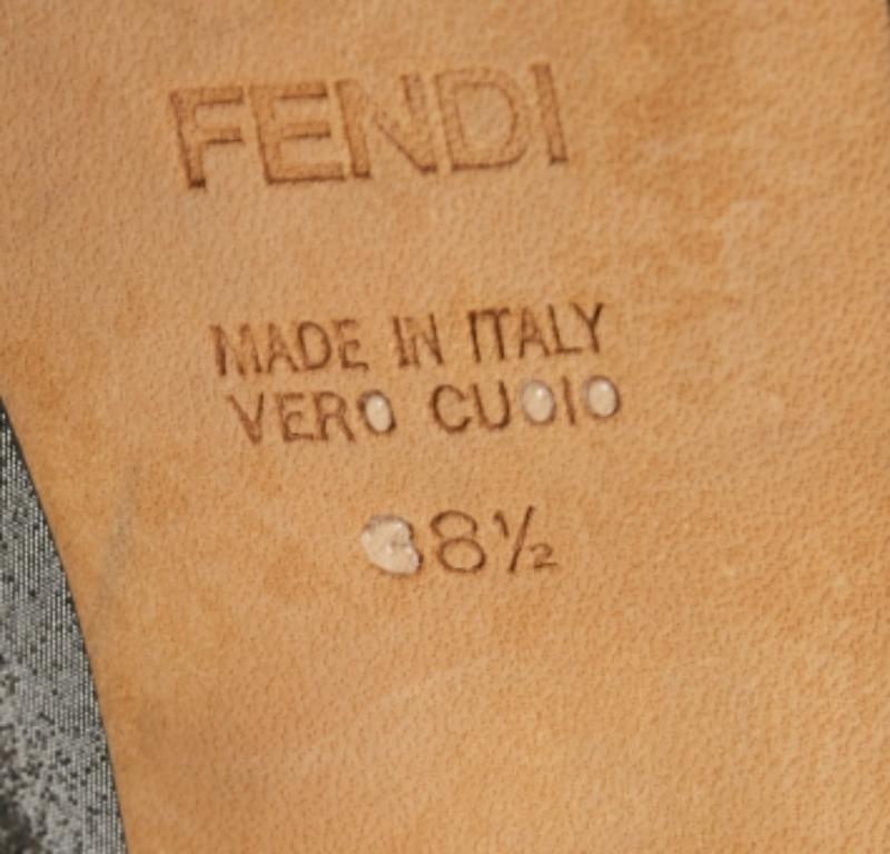 Fendi Sandalias de ante gris metalizado Fendista Peep Toe Slingback Platform Talla 38.5 en venta 2