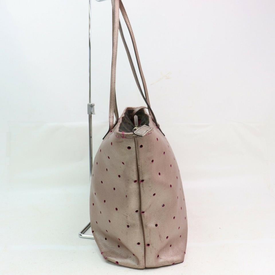 Fendi Metallic Perforated Roll with Pouch 870587 Pink Leather Tote In Good Condition For Sale In Dix hills, NY