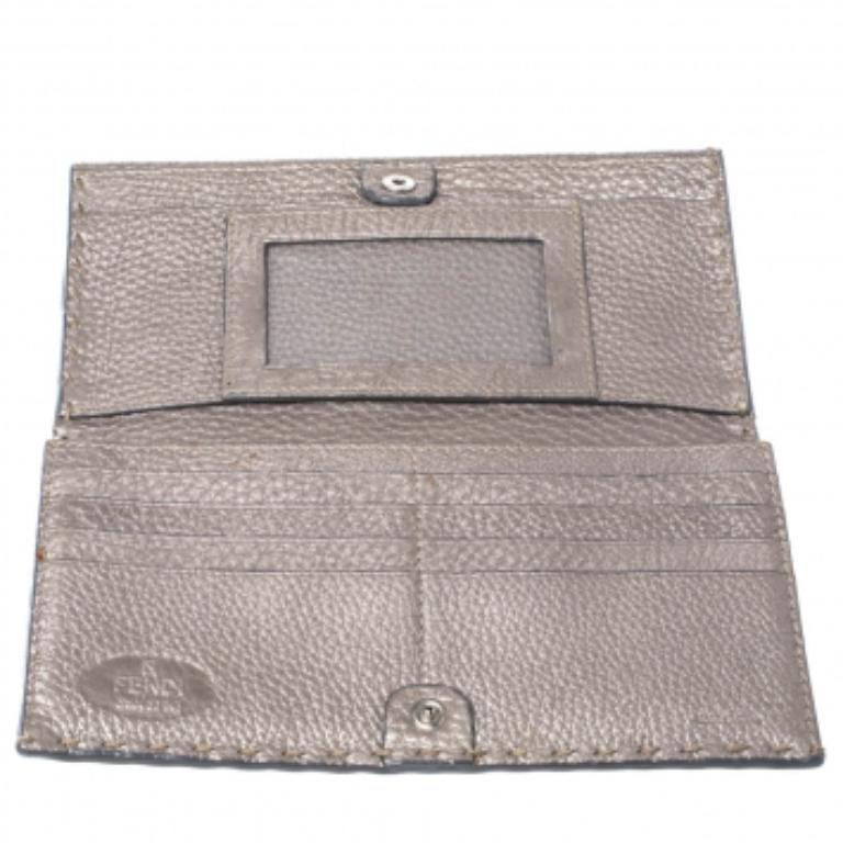 Fendi Metallic Selleria Leather Continental Wallet In Fair Condition For Sale In Dubai, Al Qouz 2
