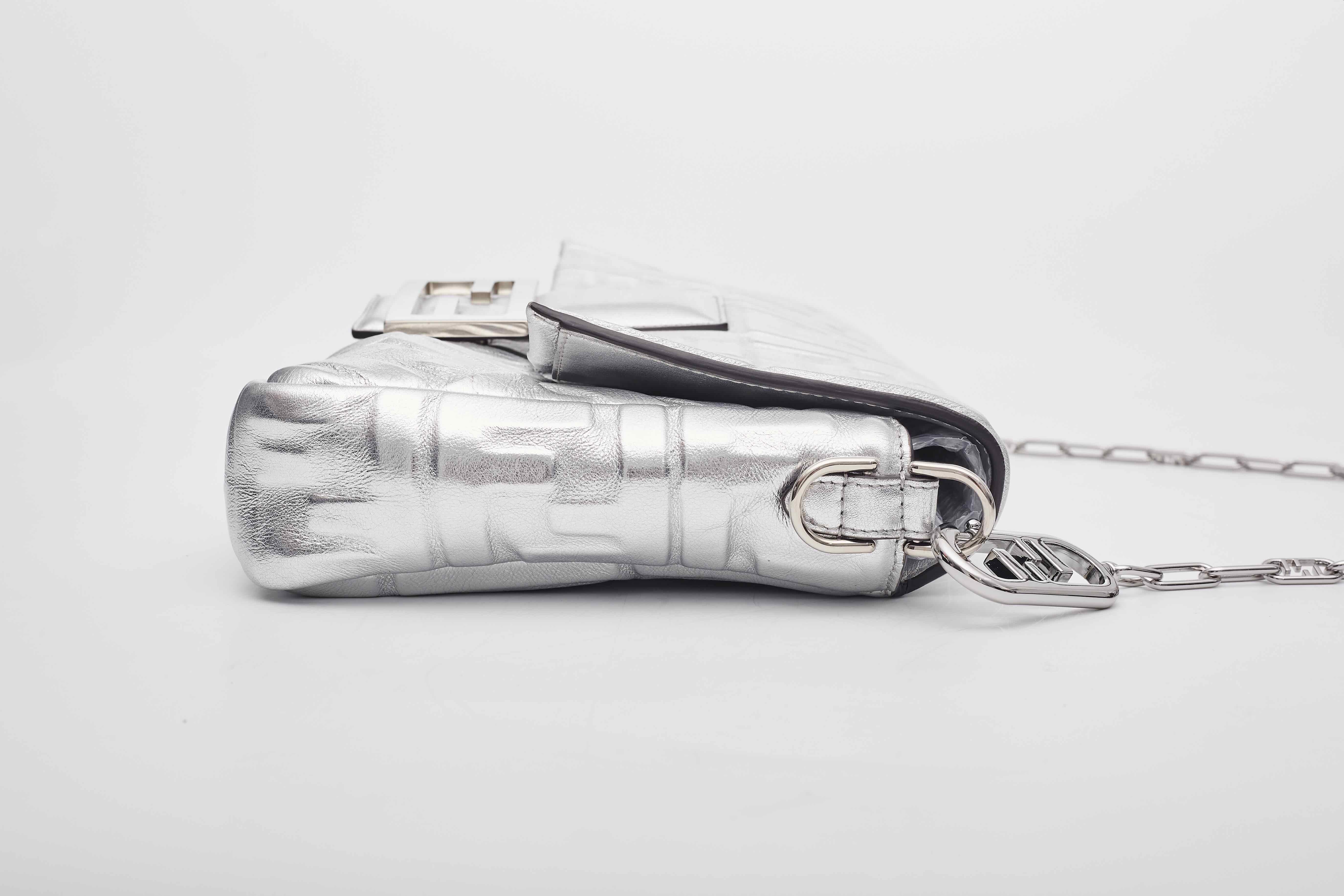 Fendi Metallic Silver Logo Embossed Baguette Bag Large For Sale 3