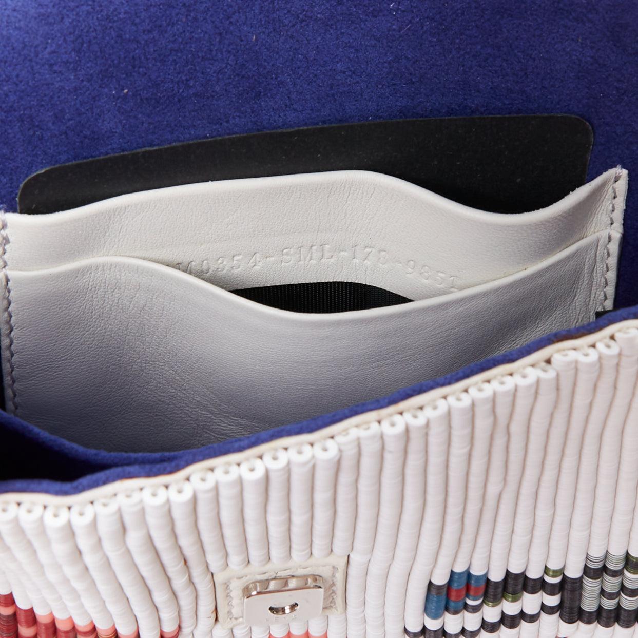FENDI Micro Baguette azul colorido bordado con cuentas logo FF solapa cadena bolso en venta 6