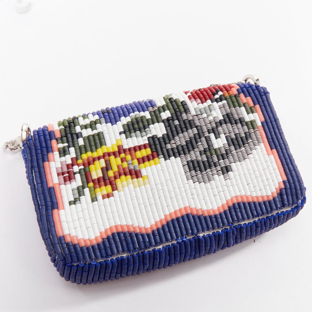 FENDI Micro Baguette azul colorido bordado con cuentas logo FF solapa cadena bolso en venta 3