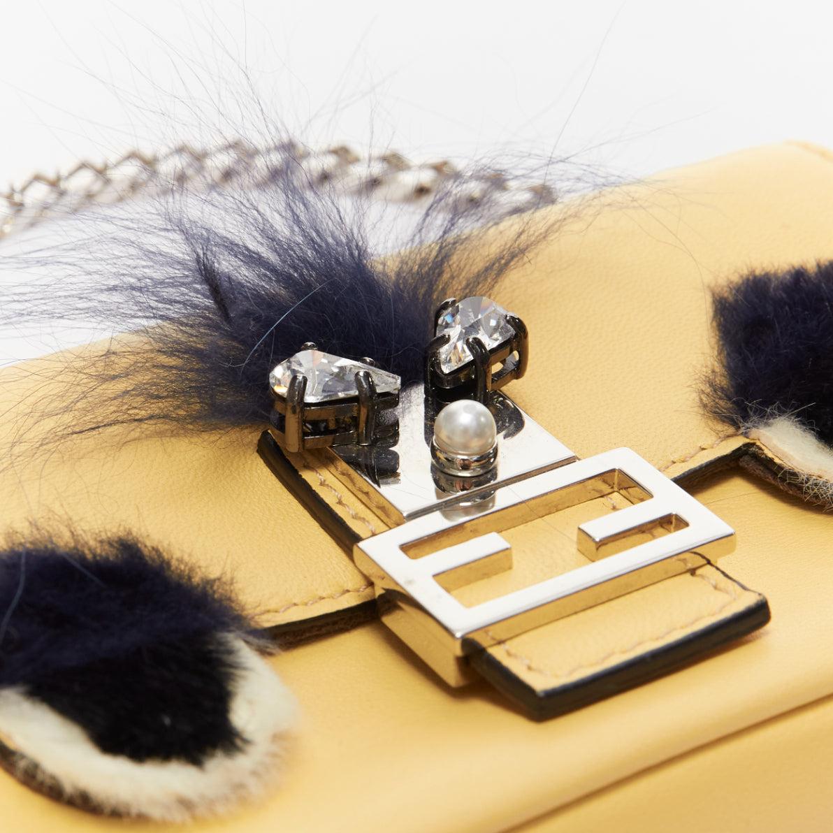 FENDI Micro Baguette butter yellow black fur eye leather top handle bag en vente 2