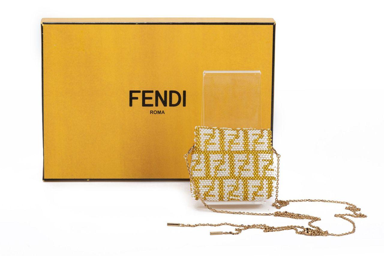 Fendi Micro Baguette-Logo in Gold NIB im Angebot 3
