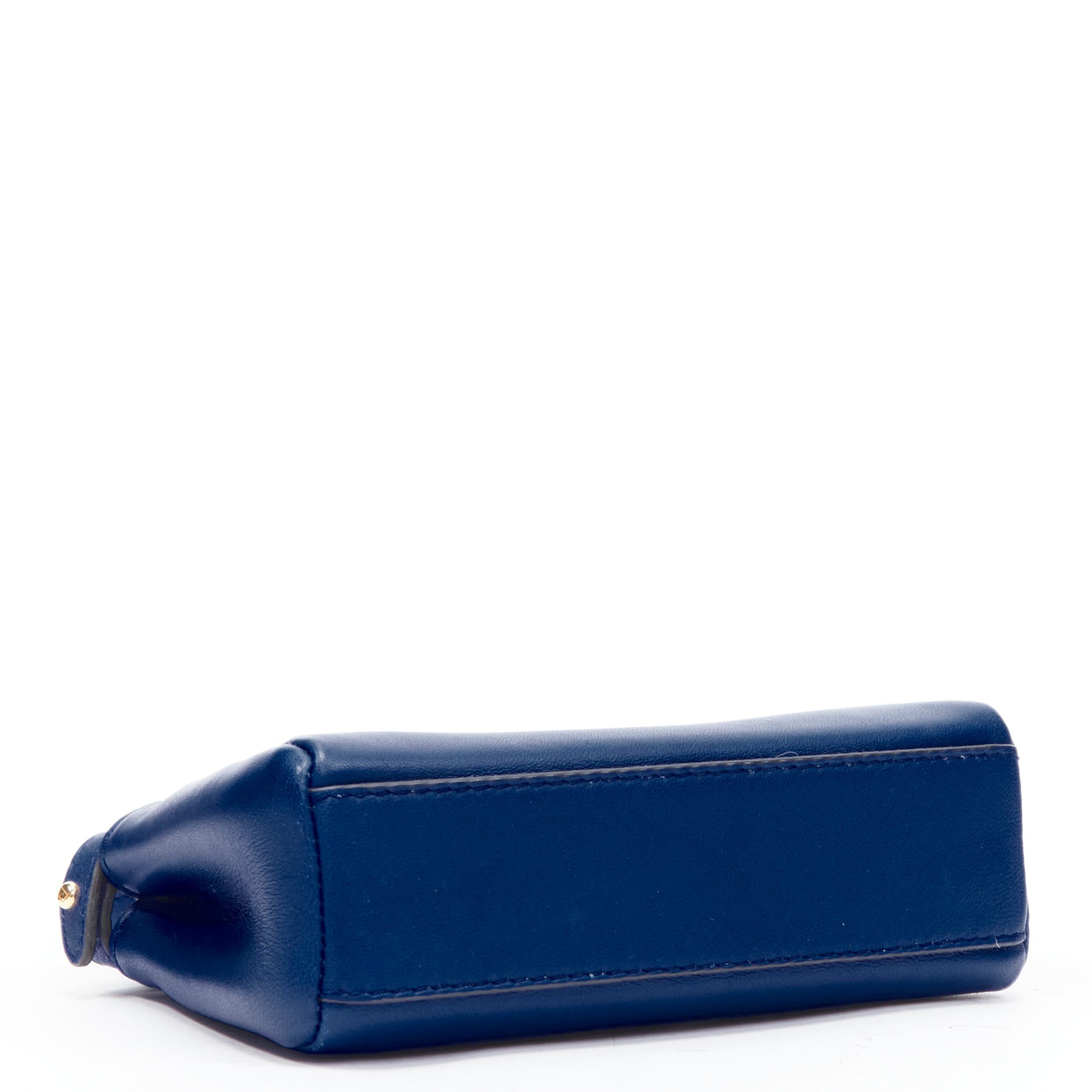 FENDI Micro Peekaboo Umhängetasche aus blauem Leder mit goldenen Beschlägen im Angebot 1