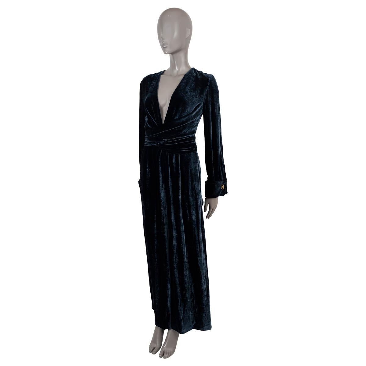 100% authentic Fendi velvet jumpsuit in midnight blue viscose (80%) and silk (20%). Features a V neck, wide-leg pants, wide cuffs with gold-tone O'Lock cufflinks,slit pockets and a self-tie belt. Opens with a concealed zipper in the back and is in