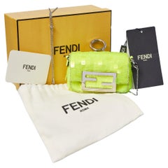 Mini borsa Fendi con paillettes giallo neon