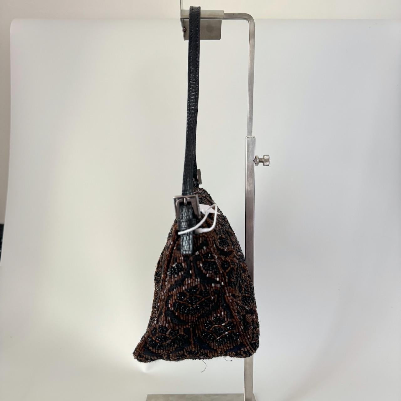 Fendi Mini Mamma Baguette Brown Glitter Beads Floral Embroidery In Good Condition For Sale In AUBERVILLIERS, FR
