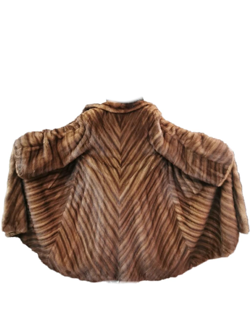 Cappotto intero in pelliccia di visone Fendi (taglia 16 - L) In condizioni ottime in vendita a Montreal, Quebec