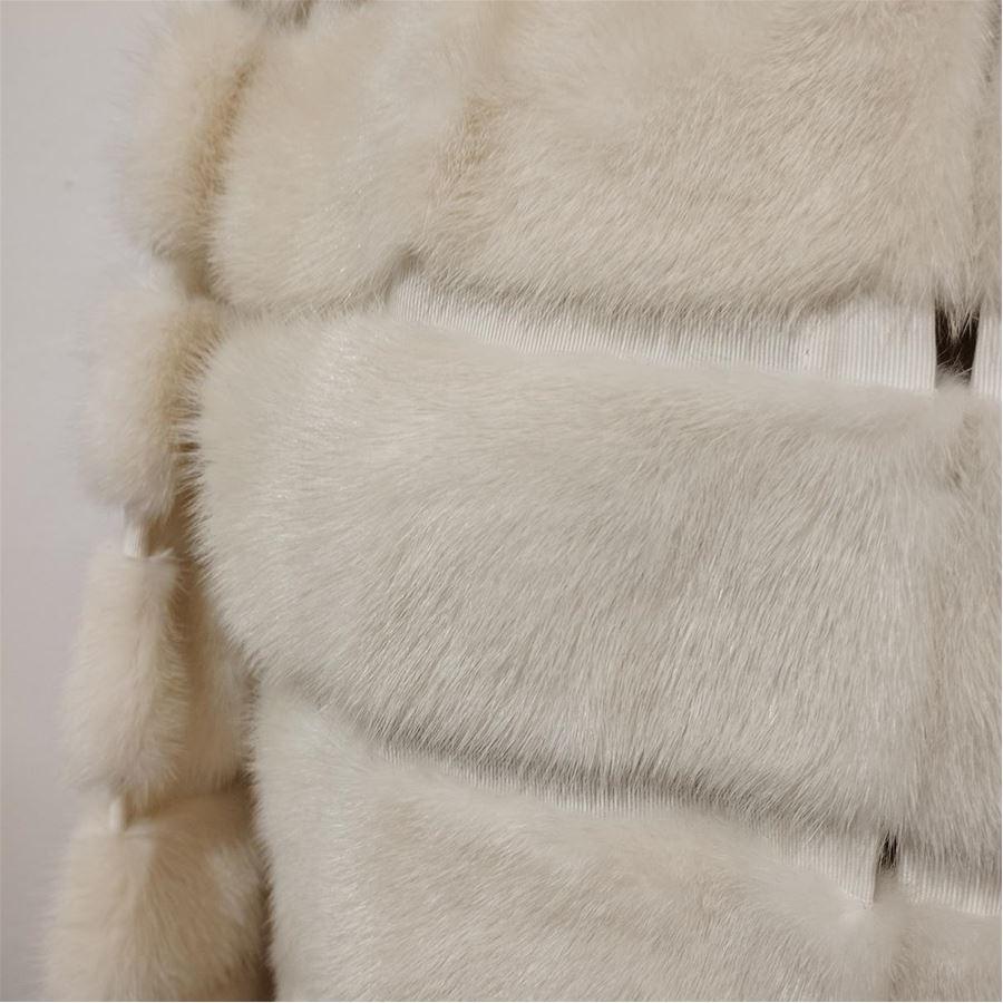 Beige Fendi Mink fur coat size 42 For Sale