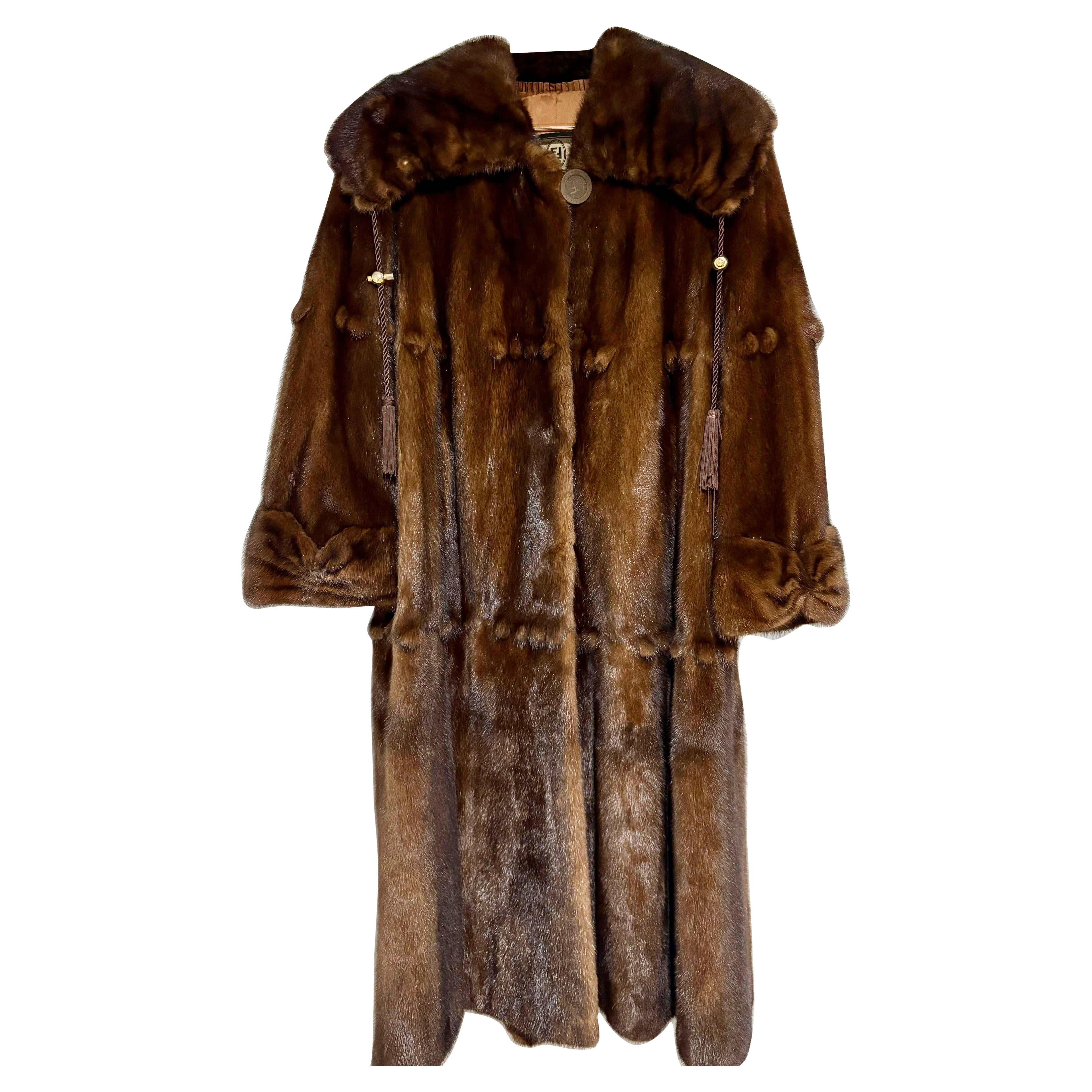 Abrigo largo de piel de visón Fendi (Talla 16 - L) en venta