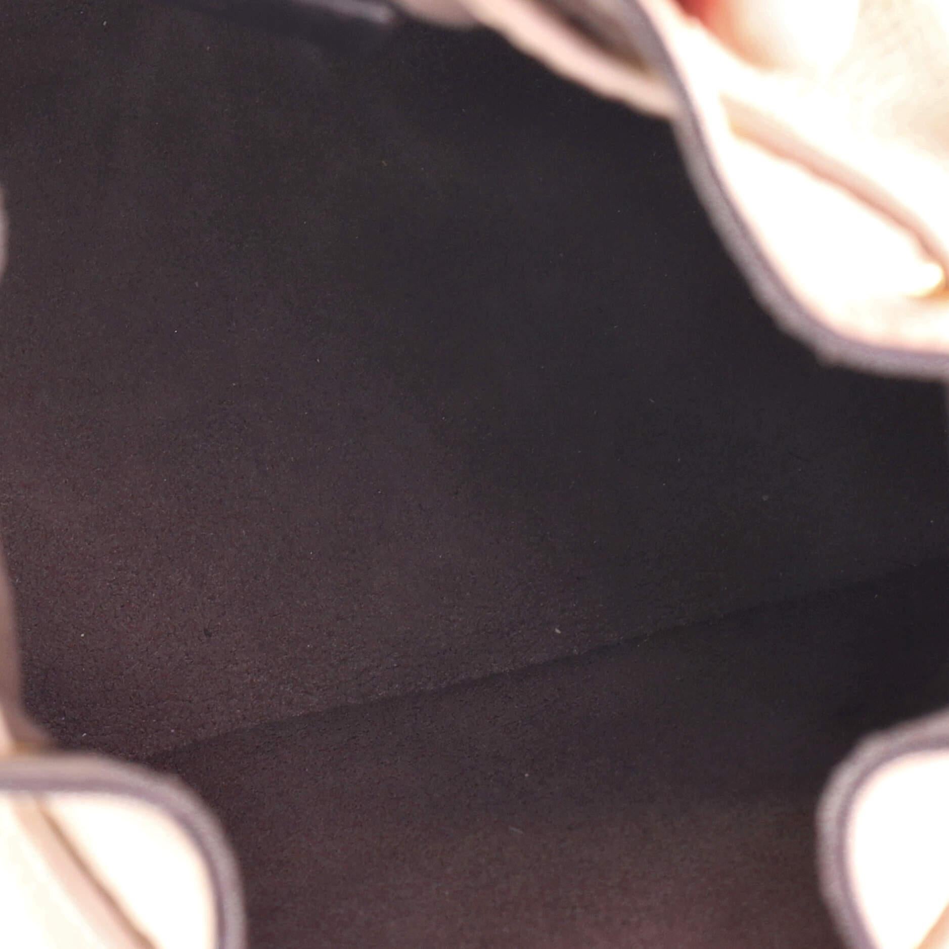 Fendi Mon Tresor Bucket Bag Leather Mini In Good Condition In NY, NY