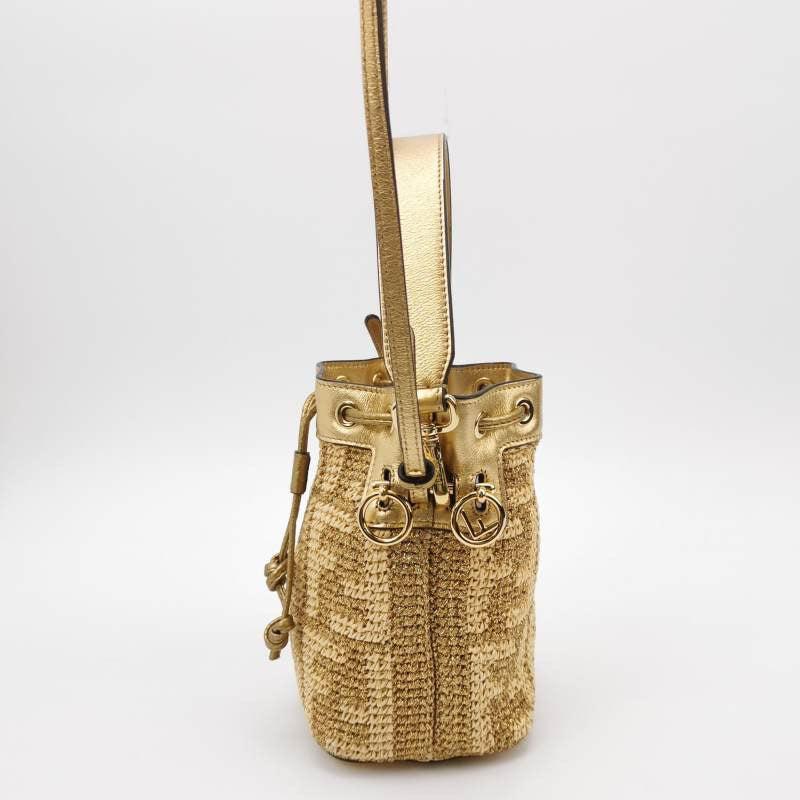 Fendi Mon Tresor Mini Bucket Bag Gold Raffia Thread und Leder Crossbody Bag (Braun)