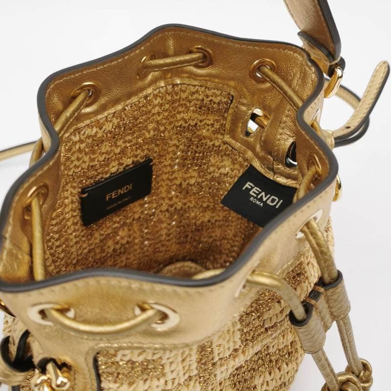 Fendi Mon Tresor Mini Bucket Bag Gold Raffia Thread und Leder Crossbody Bag im Zustand „Hervorragend“ in AUBERVILLIERS, FR